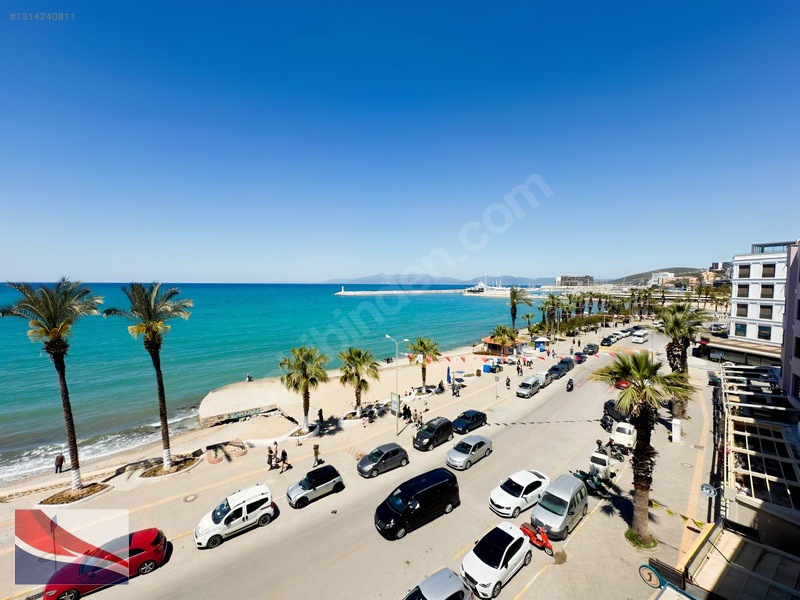 Kuşadası'nda Kesintisiz Deniz Manzaralı Satılık Yalı Dairesi — fotoğraf 3