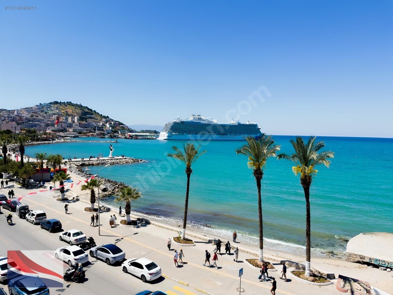 Kuşadası'nda Kesintisiz Deniz Manzaralı Satılık Yalı Dairesi — fotoğraf 4