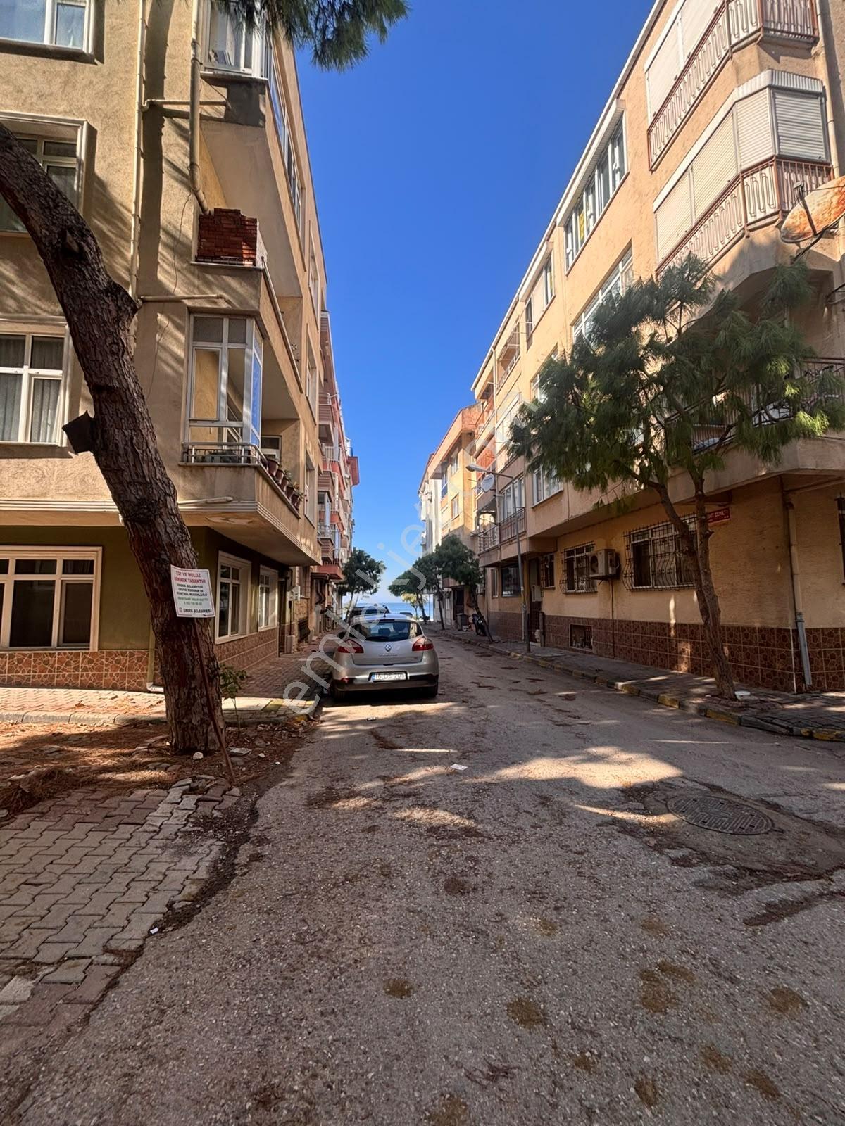 Pozitif'ten Halitpaşa'da Denize 30 Metre 90 M2 1.kat Köşe Daire — fotoğraf 2