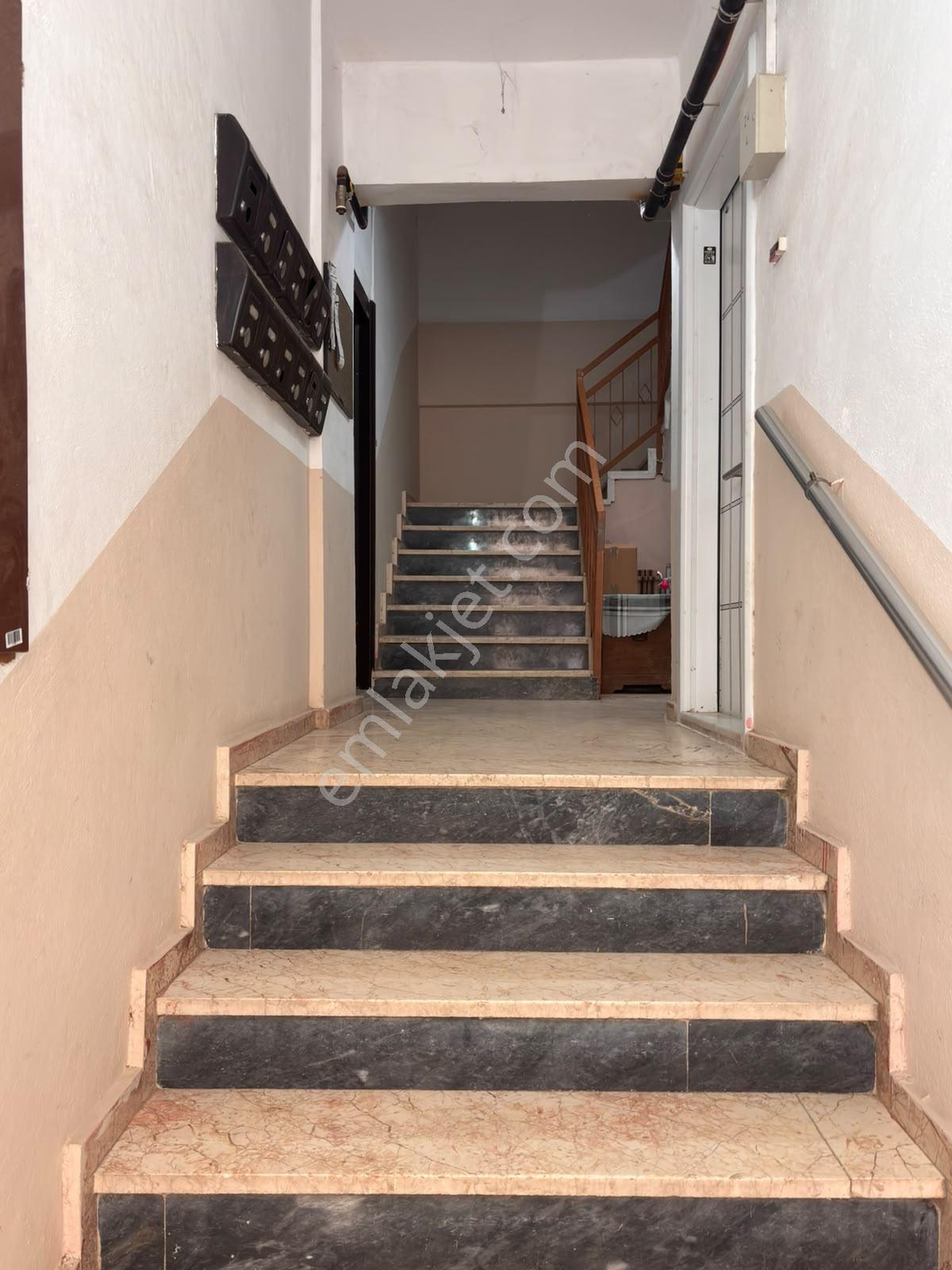 Pozitif'ten Halitpaşa'da Denize 30 Metre 90 M2 1.kat Köşe Daire — fotoğraf 20