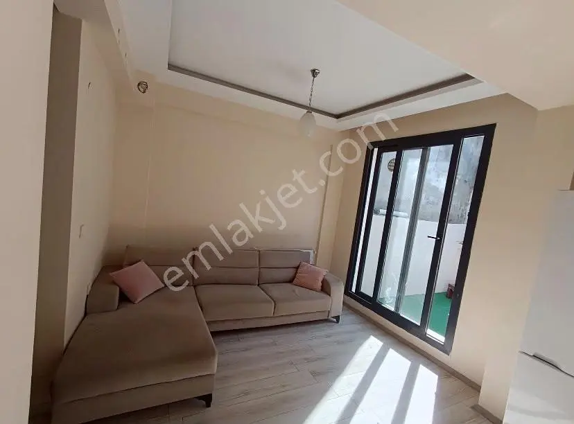 204 Buca Yıldız Mahallesinde Satılık Eşyalı Bahçeli 2+1 Daire — fotoğraf 2