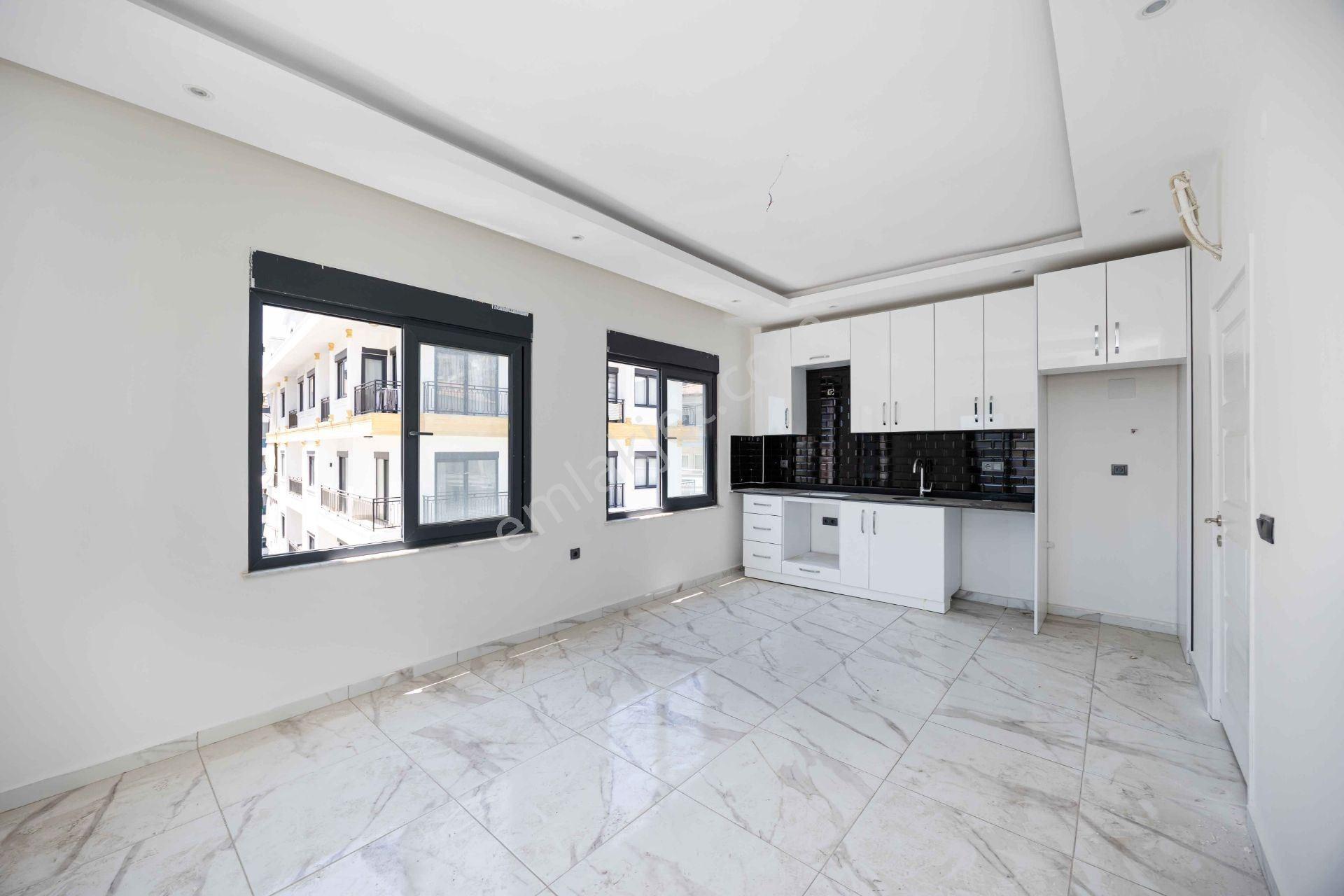 Alanya Güllerpınarında Denize 700 M Lüks Kompleks 2+1 Daire — fotoğraf 7
