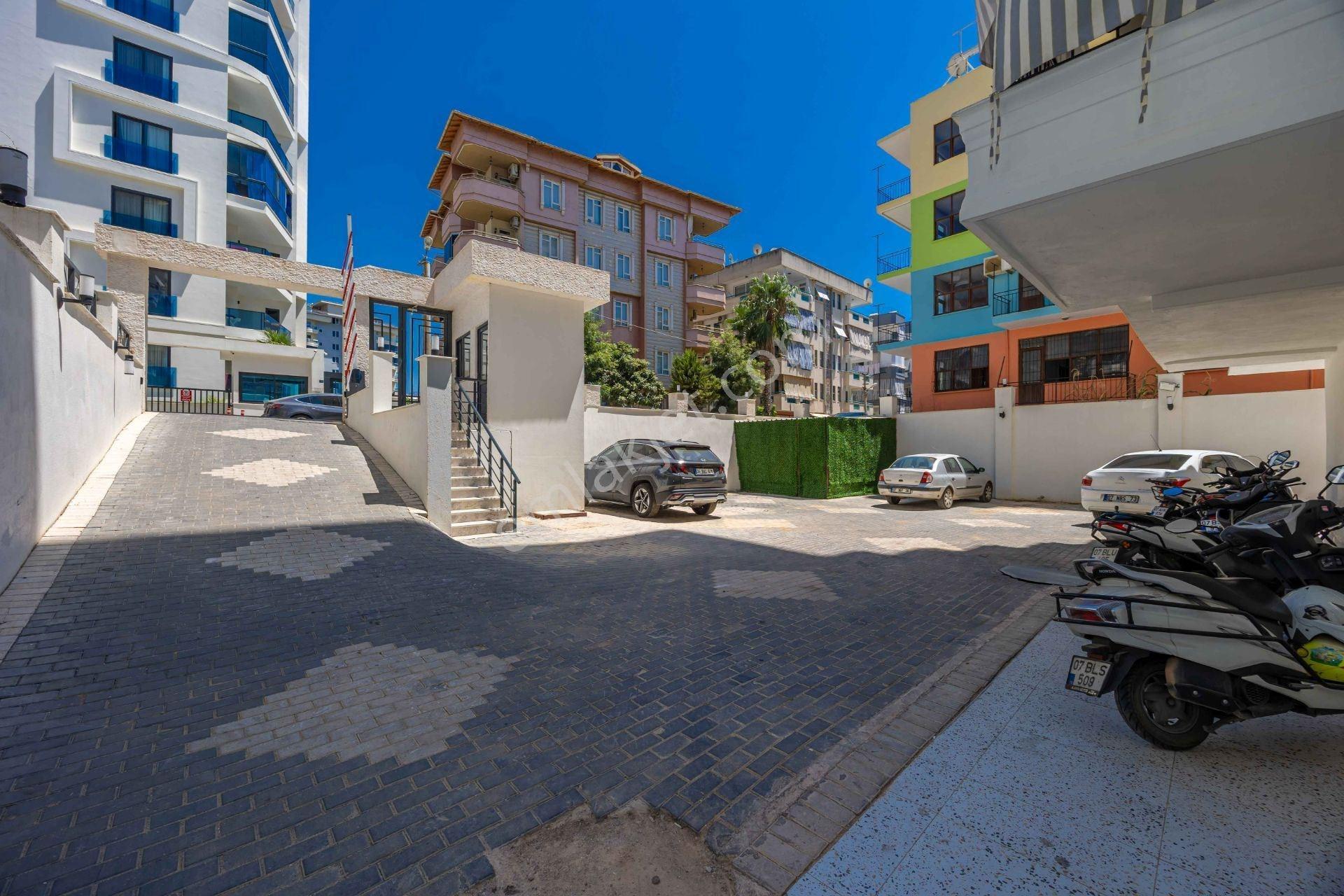 Alanya Güllerpınarında Denize 700 M Lüks Kompleks 2+1 Daire — fotoğraf 8