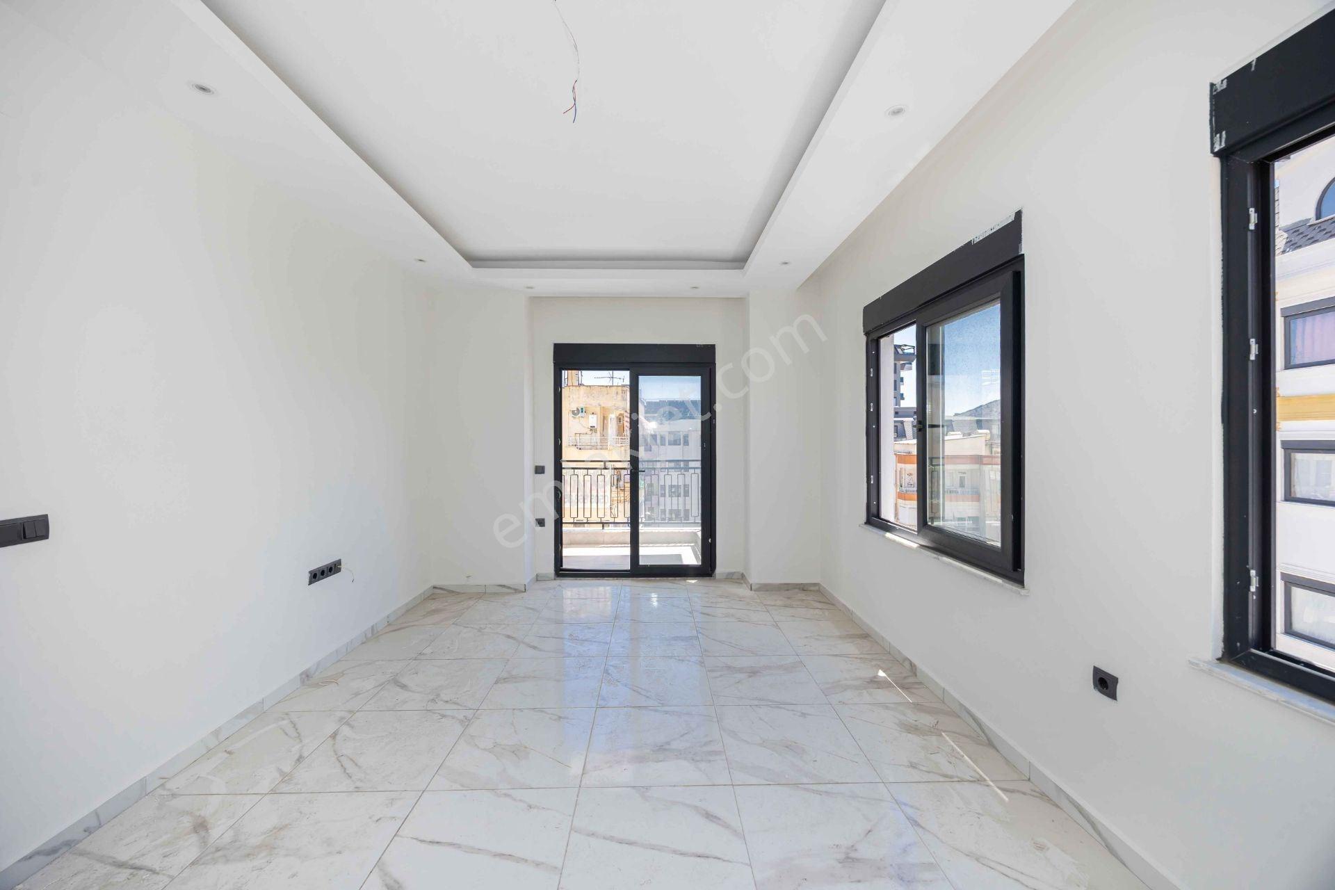 Alanya Güllerpınarında Denize 700 M Lüks Kompleks 2+1 Daire — fotoğraf 16