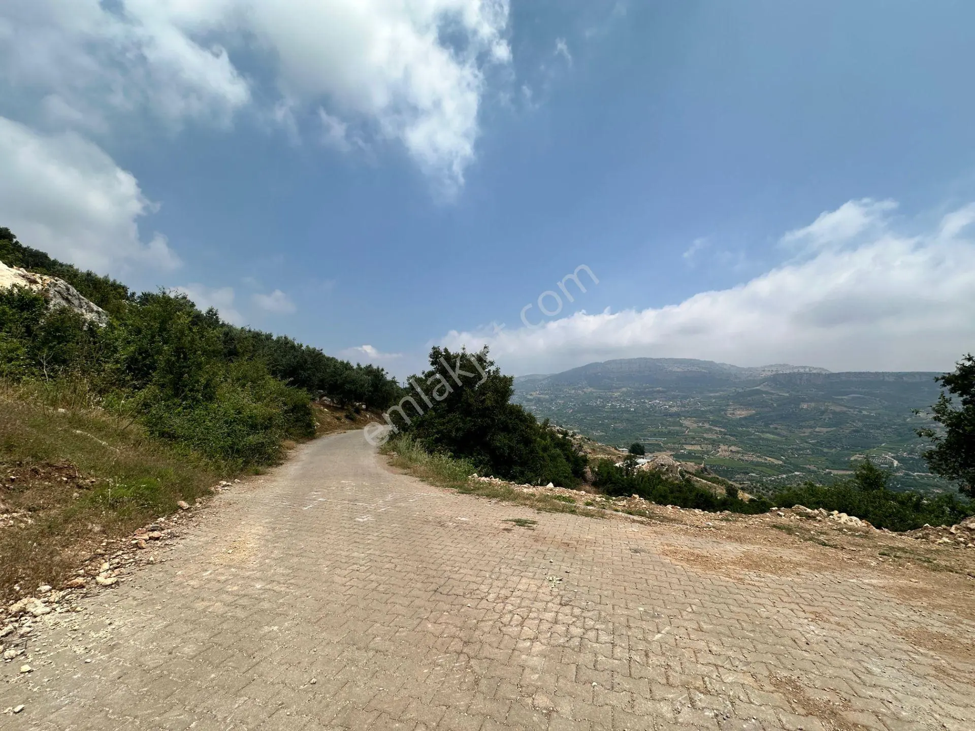 Aktif'Ten Uzunkaş'Ta Köy İmar Sınırında Hisseli Satılık Tarla