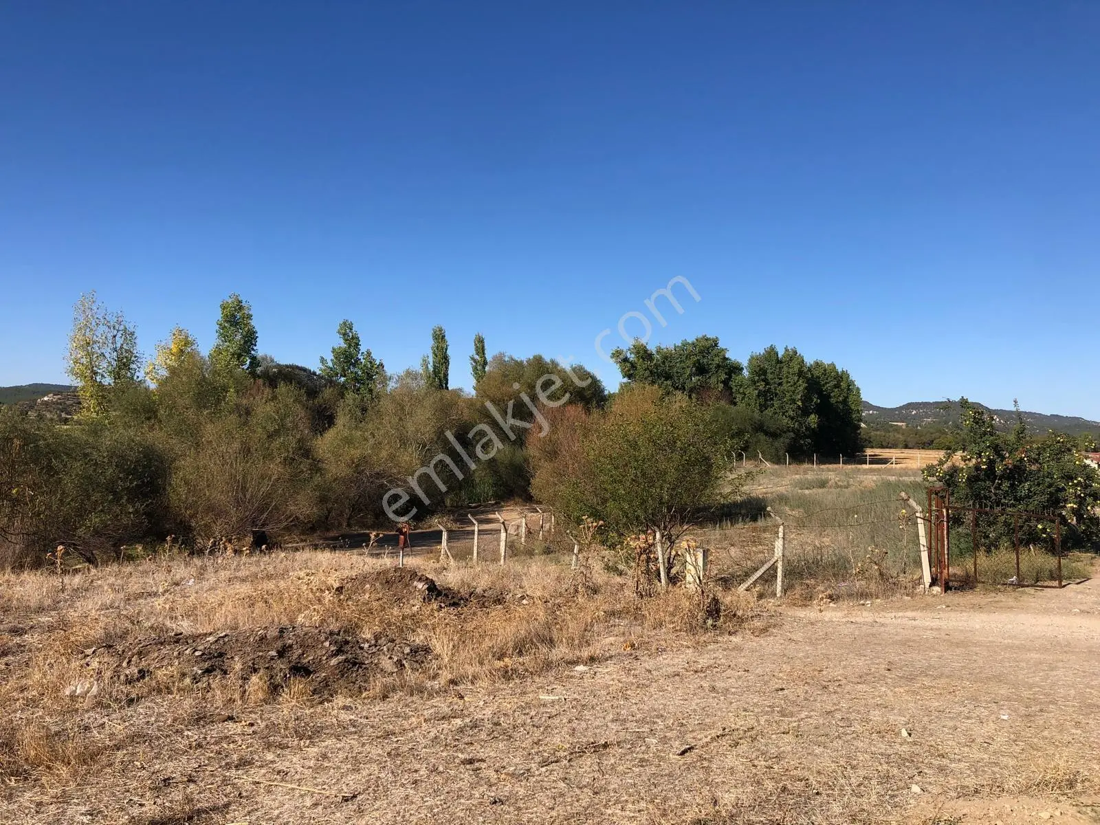 76 Uşak Camyazıda Doğa İçinde 8.971 M² Satılık Arazı — fotoğraf 4