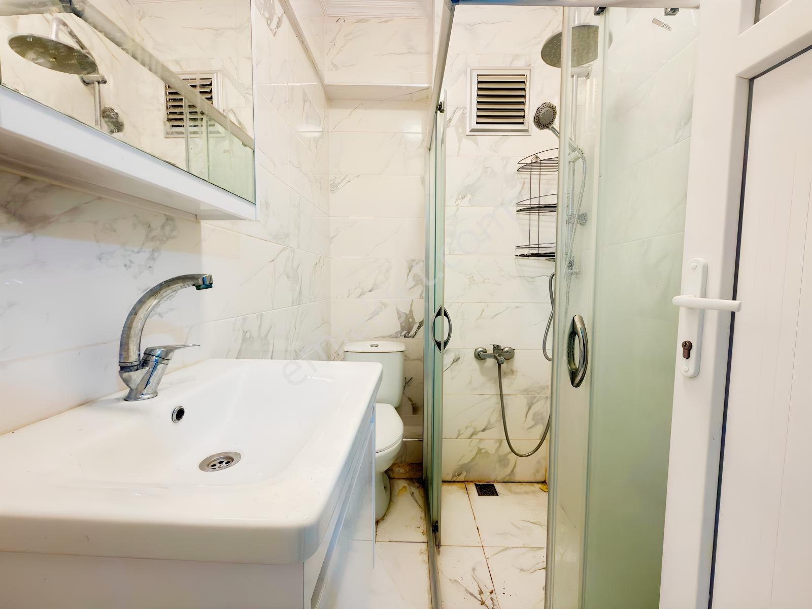 Kadıköy Rasimpaşa Mah Talat Bey Sokakta 2+1 Kombili — fotoğraf 6