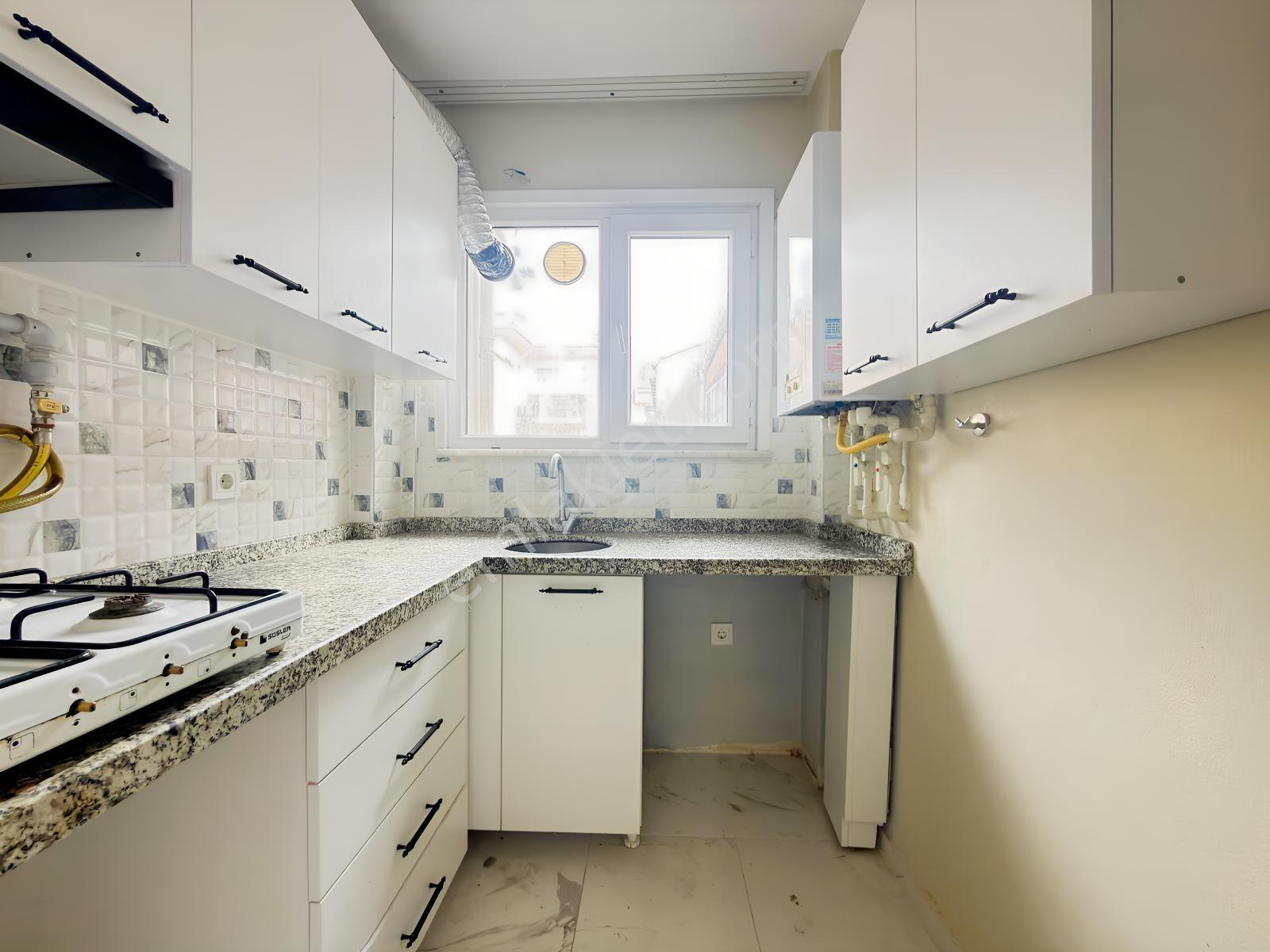 Kadıköy Rasimpaşa Mah Talat Bey Sokakta 2+1 Kombili — fotoğraf 9