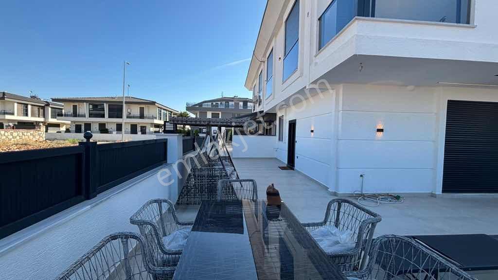Didimde Sıfır, Eşyalı 3+1 Havuzlu Villa — fotoğraf 3
