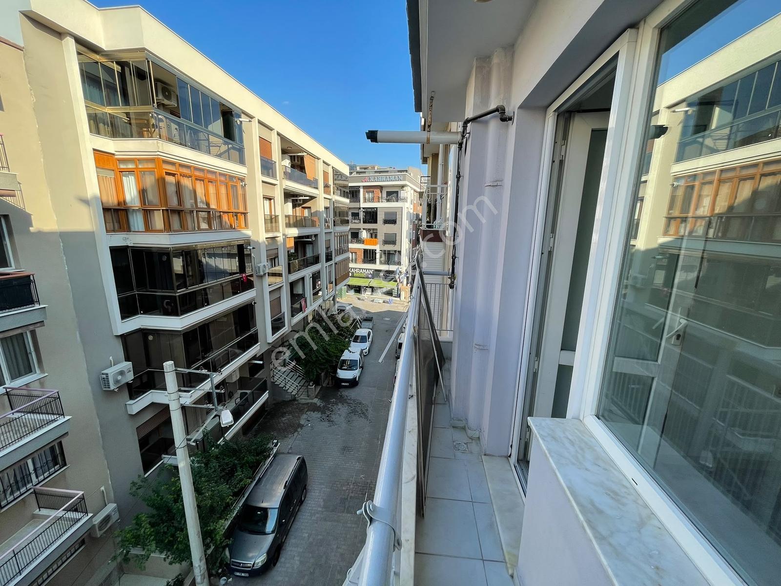 Karşıyaka Da Asansörlü, Çift Cephe Ferah Satılık 3+1 Daire F104 — fotoğraf 16