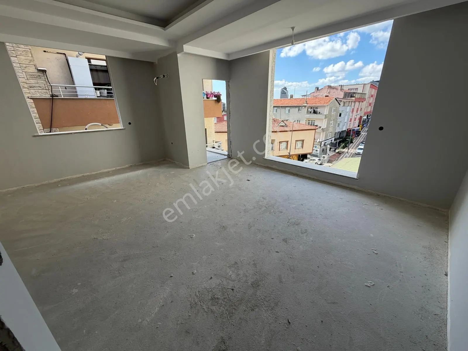 F-l Emlaktan Emaar Avm Libadiye Ve Acıbadem Metrobüs Yakını 2+1 — fotoğraf 4