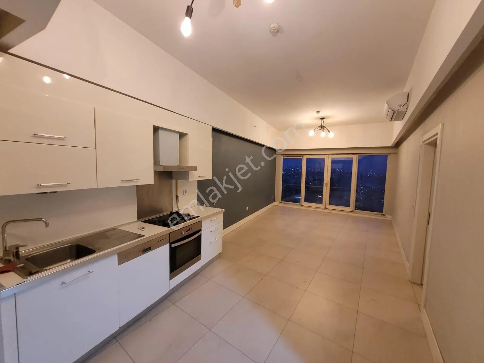 İstanbul Saraylarında 22. Kat | 74 M² | Yerden Isıtmalı 1+1 — fotoğraf 5