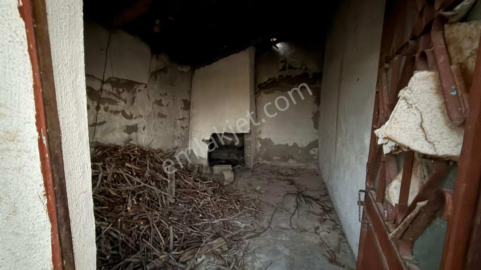 Kozaklı Merkezde 930 M² Bahçeli, 10 Odalı, 3 Adet 1+1 Var — fotoğraf 10