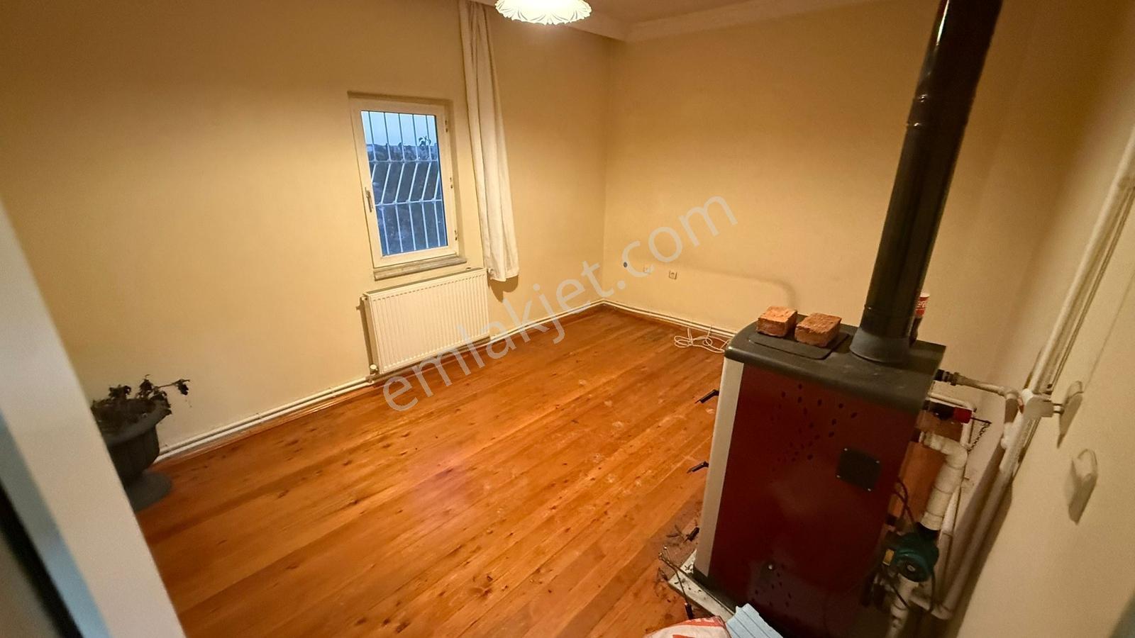 Kozaklı Merkezde 930 M² Bahçeli, 10 Odalı, 3 Adet 1+1 Var — fotoğraf 17
