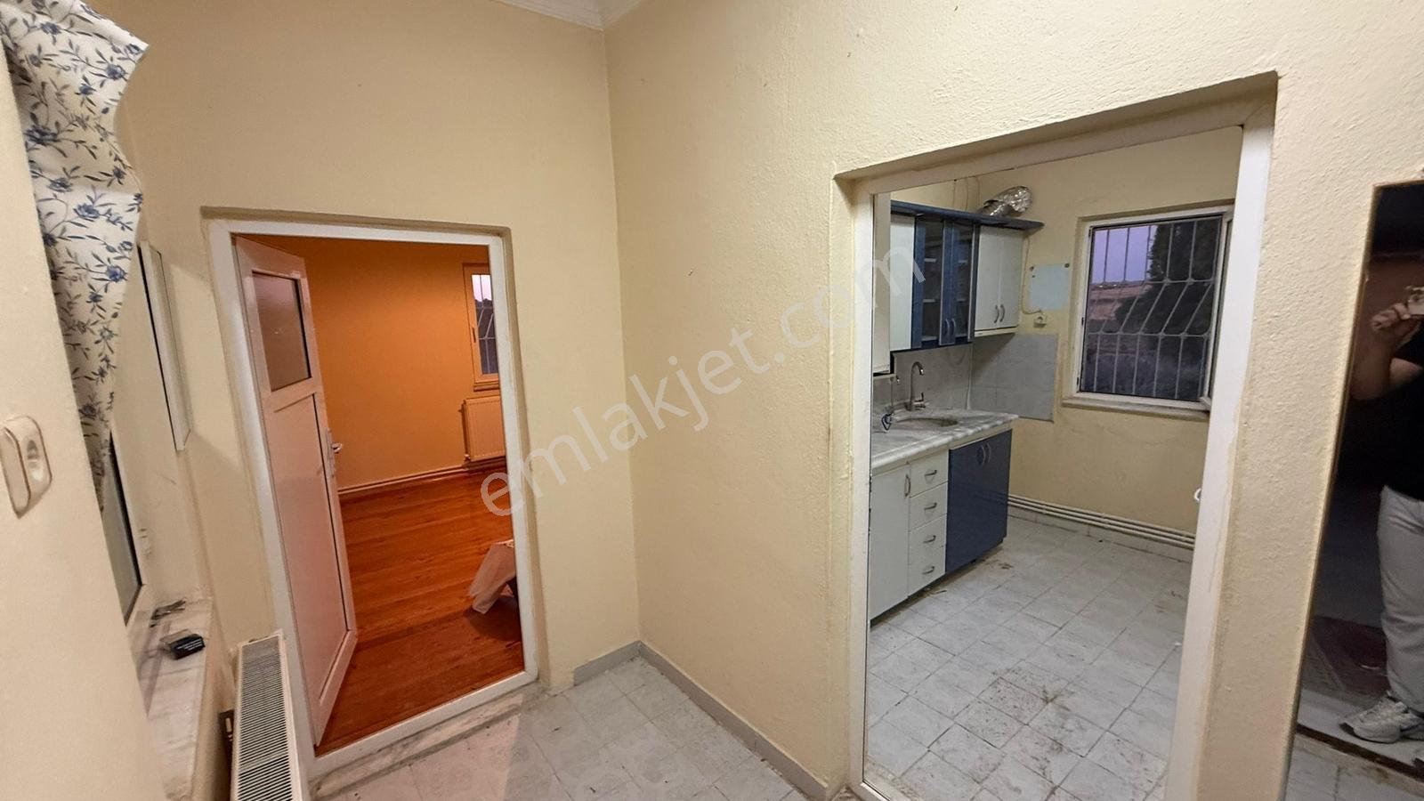 Kozaklı Merkezde 930 M² Bahçeli, 10 Odalı, 3 Adet 1+1 Var — fotoğraf 19