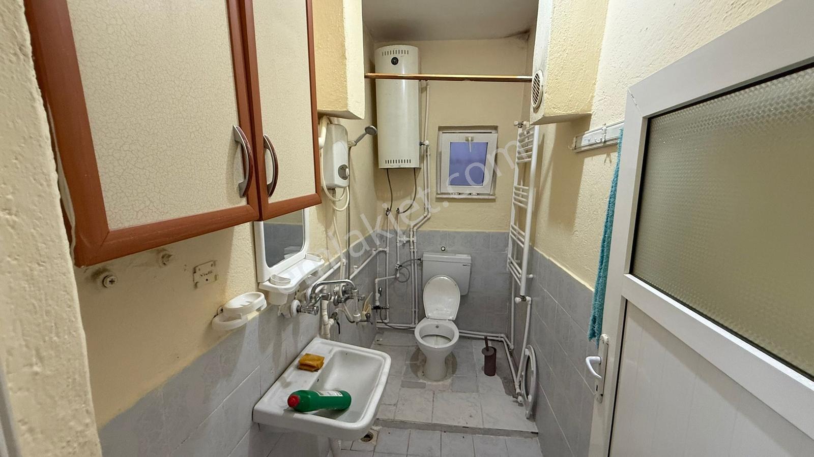 Kozaklı Merkezde 930 M² Bahçeli, 10 Odalı, 3 Adet 1+1 Var — fotoğraf 21