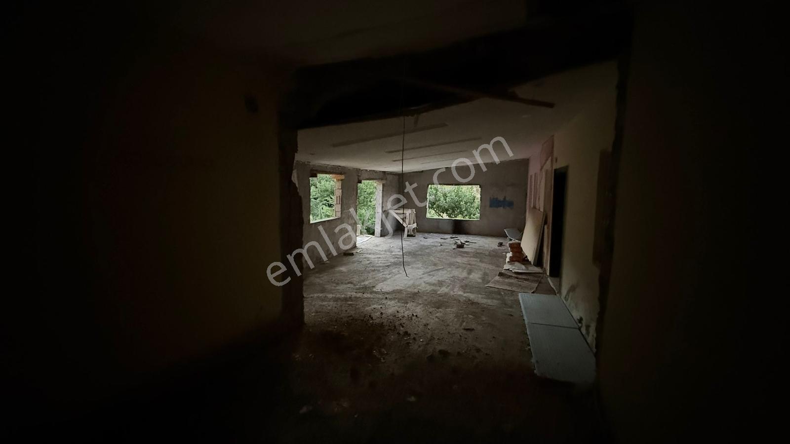Kozaklı Merkezde 930 M² Bahçeli, 10 Odalı, 3 Adet 1+1 Var — fotoğraf 22