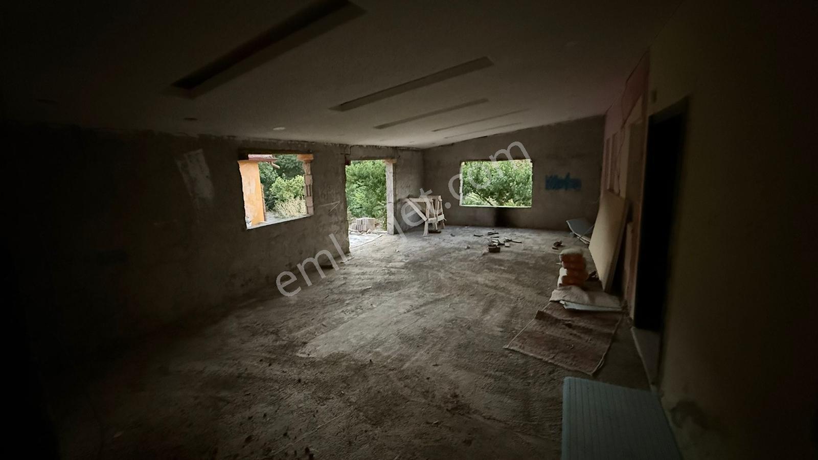 Kozaklı Merkezde 930 M² Bahçeli, 10 Odalı, 3 Adet 1+1 Var — fotoğraf 25