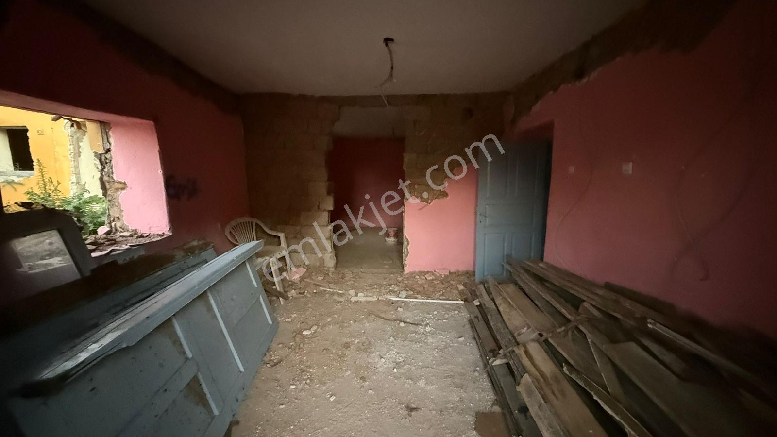 Kozaklı Merkezde 930 M² Bahçeli, 10 Odalı, 3 Adet 1+1 Var — fotoğraf 33