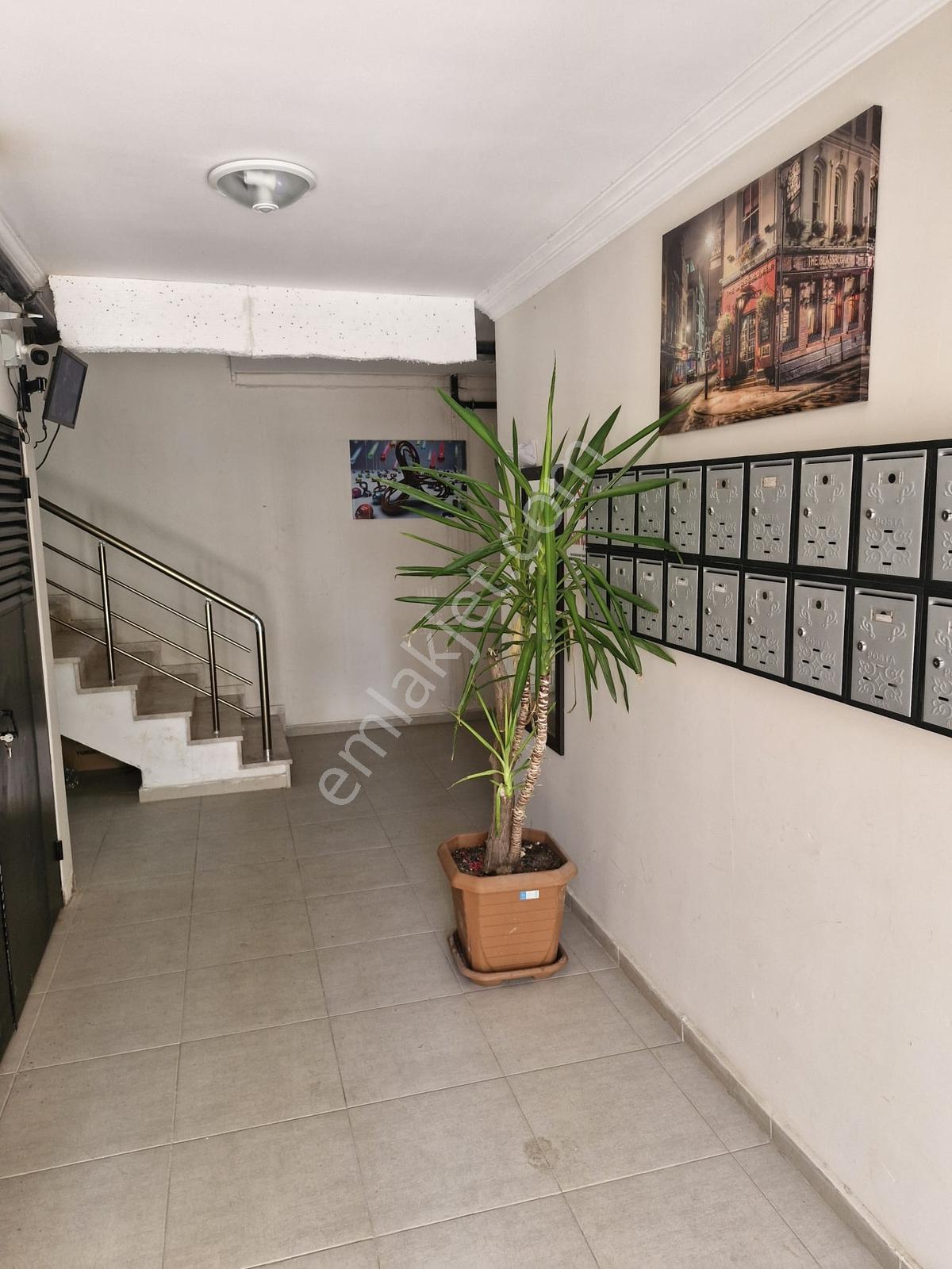 Huzur'dan Mithatpaşa Mah.de 3+1 Ebeveny Banyolu Doğalgazlı Daire — fotoğraf 4