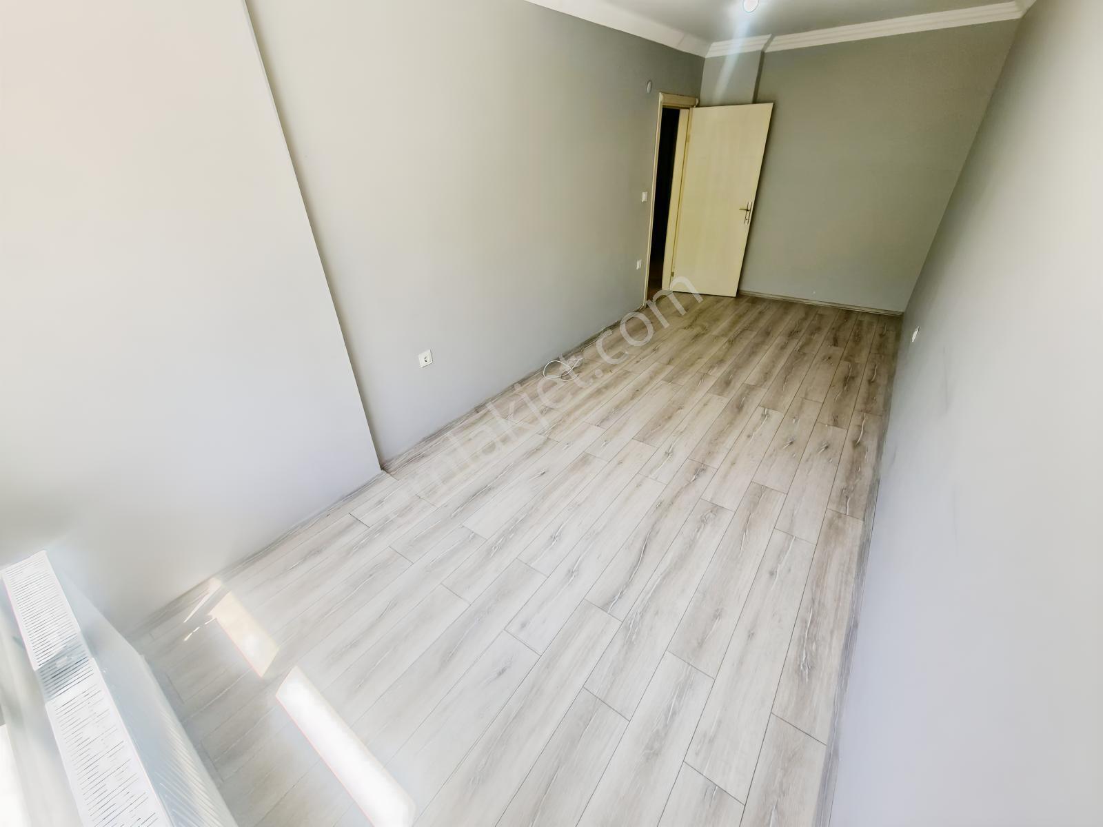 Huzur'dan Mithatpaşa Mah.de 3+1 Ebeveny Banyolu Doğalgazlı Daire — fotoğraf 21