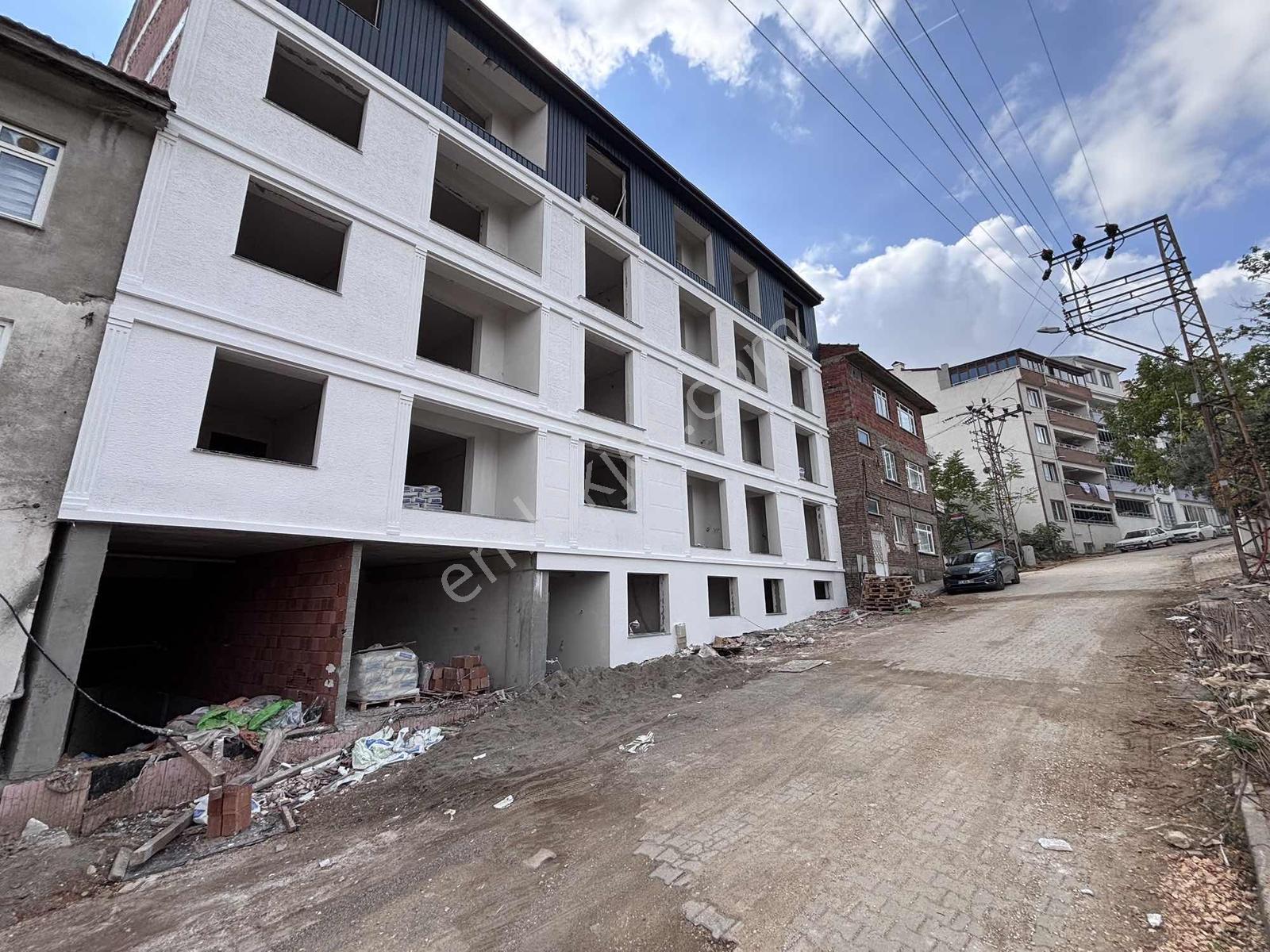 Bilecik Merkezde Eski Valilik Yakını Satılık 1+1 Daire — fotoğraf 2