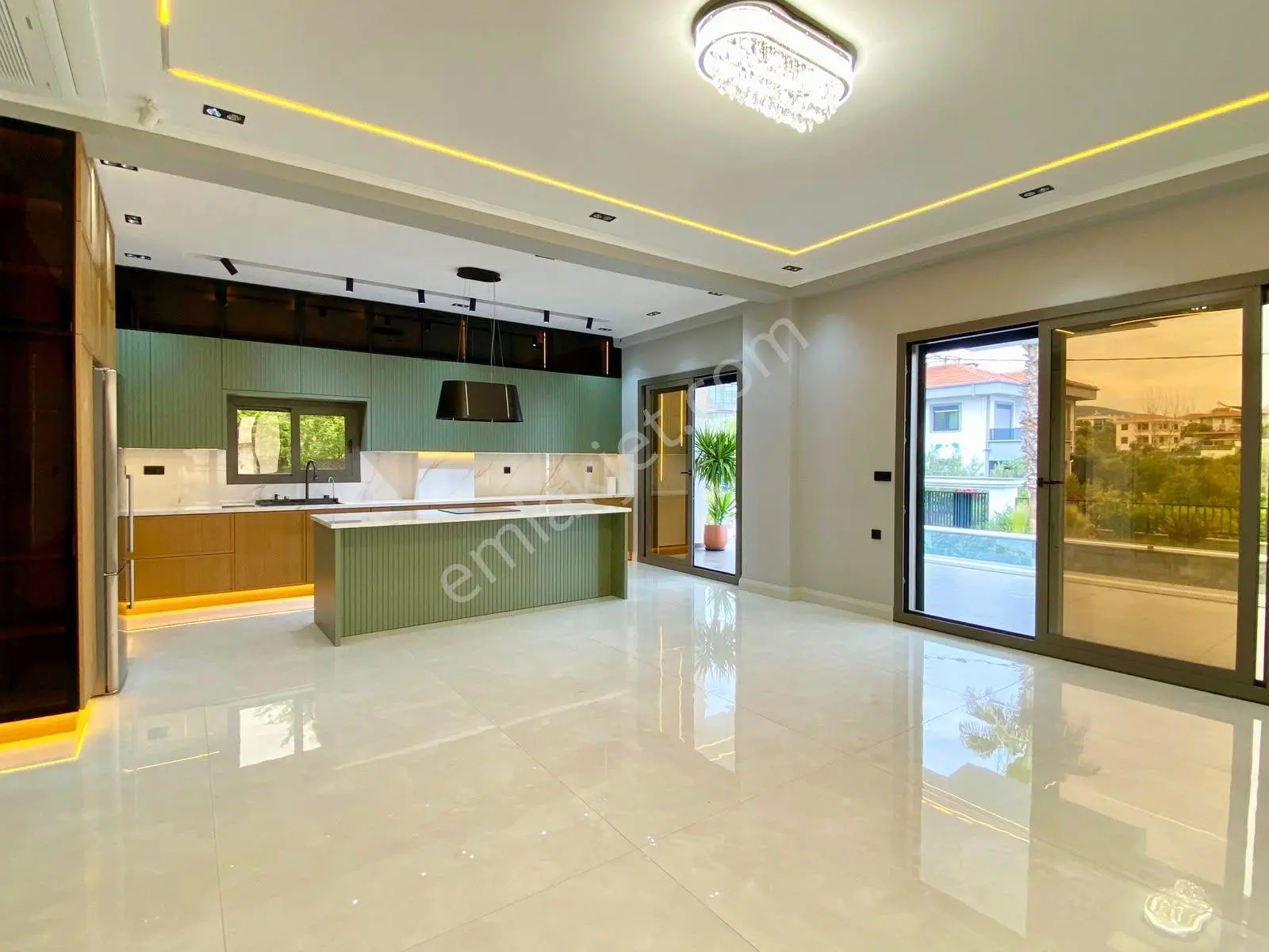 ꧁ay Emlaktan꧂narlıda 700m2 Arsa İçerisinde Deniz Manzaralı 4+1 Ultra Lüx Villa — fotoğraf 3