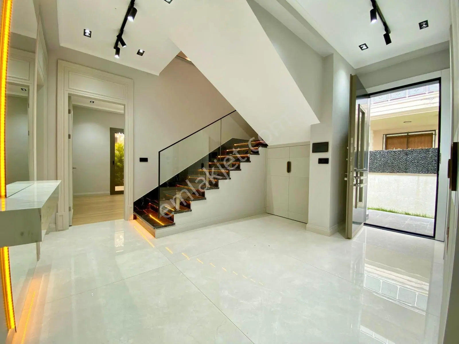 ꧁ay Emlaktan꧂narlıda 700m2 Arsa İçerisinde Deniz Manzaralı 4+1 Ultra Lüx Villa — fotoğraf 7