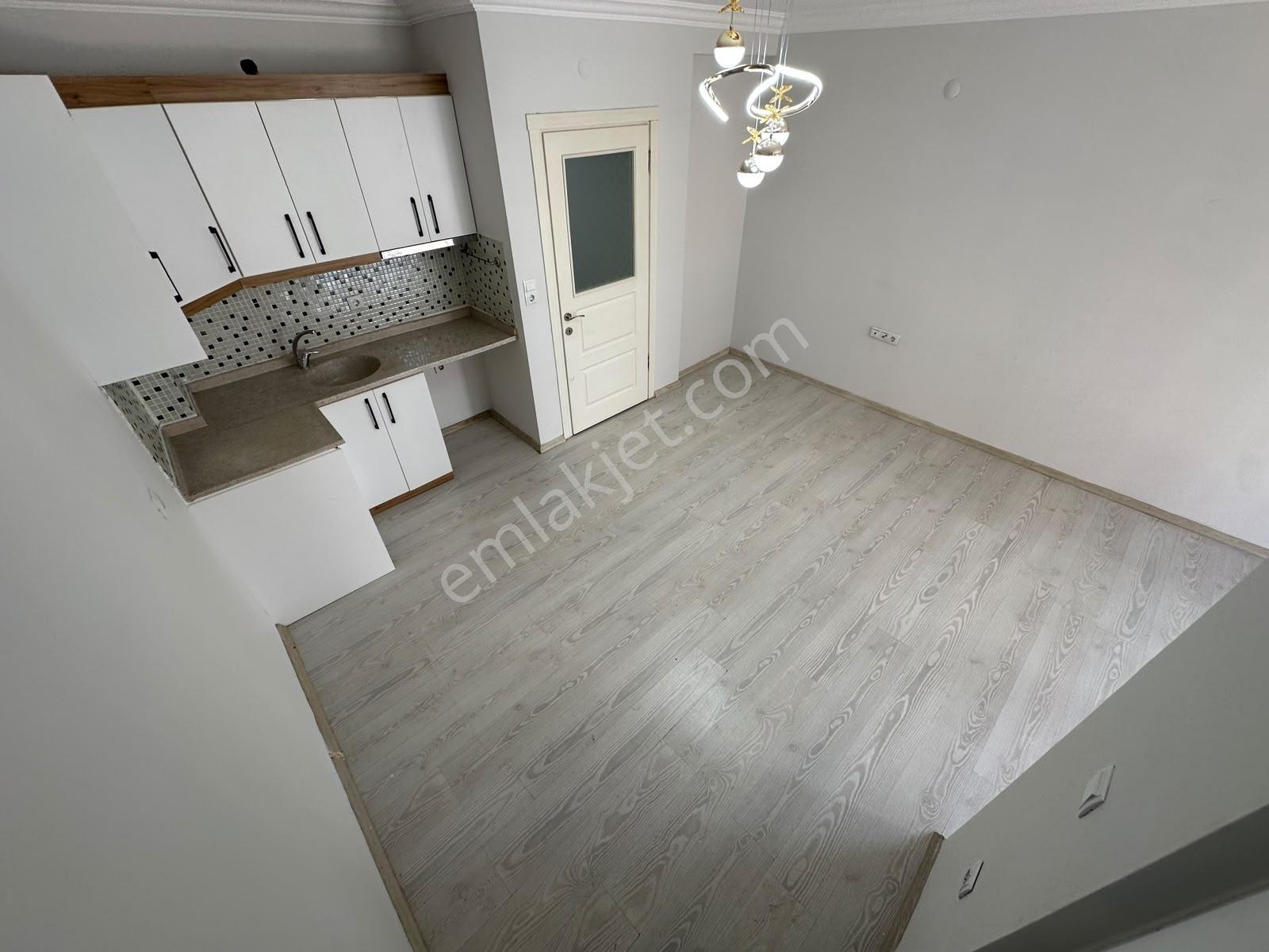 Kostak Gayrimenkul'den Akçay Merkez'de Özel Kullanımlı 2+1 Daire — fotoğraf 3