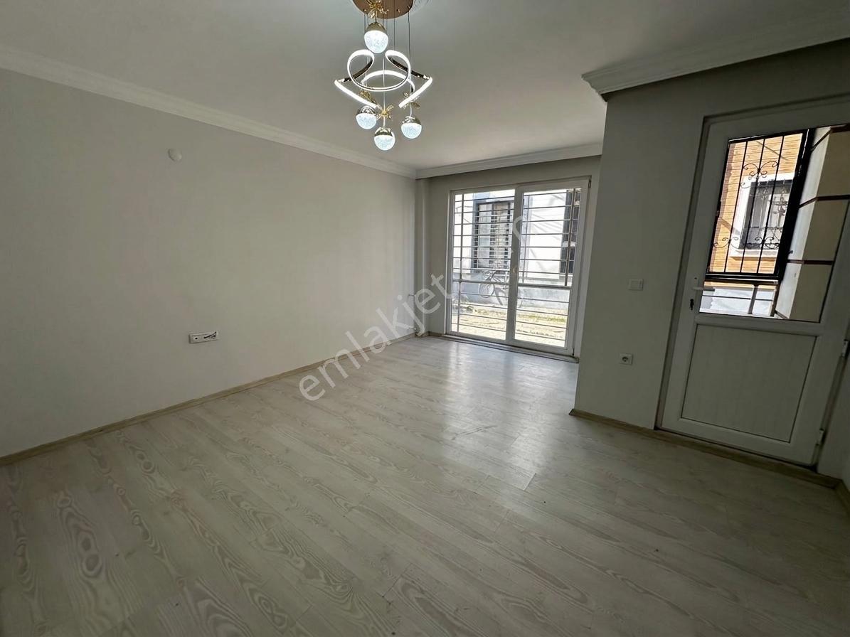 Kostak Gayrimenkul'den Akçay Merkez'de Özel Kullanımlı 2+1 Daire — fotoğraf 6