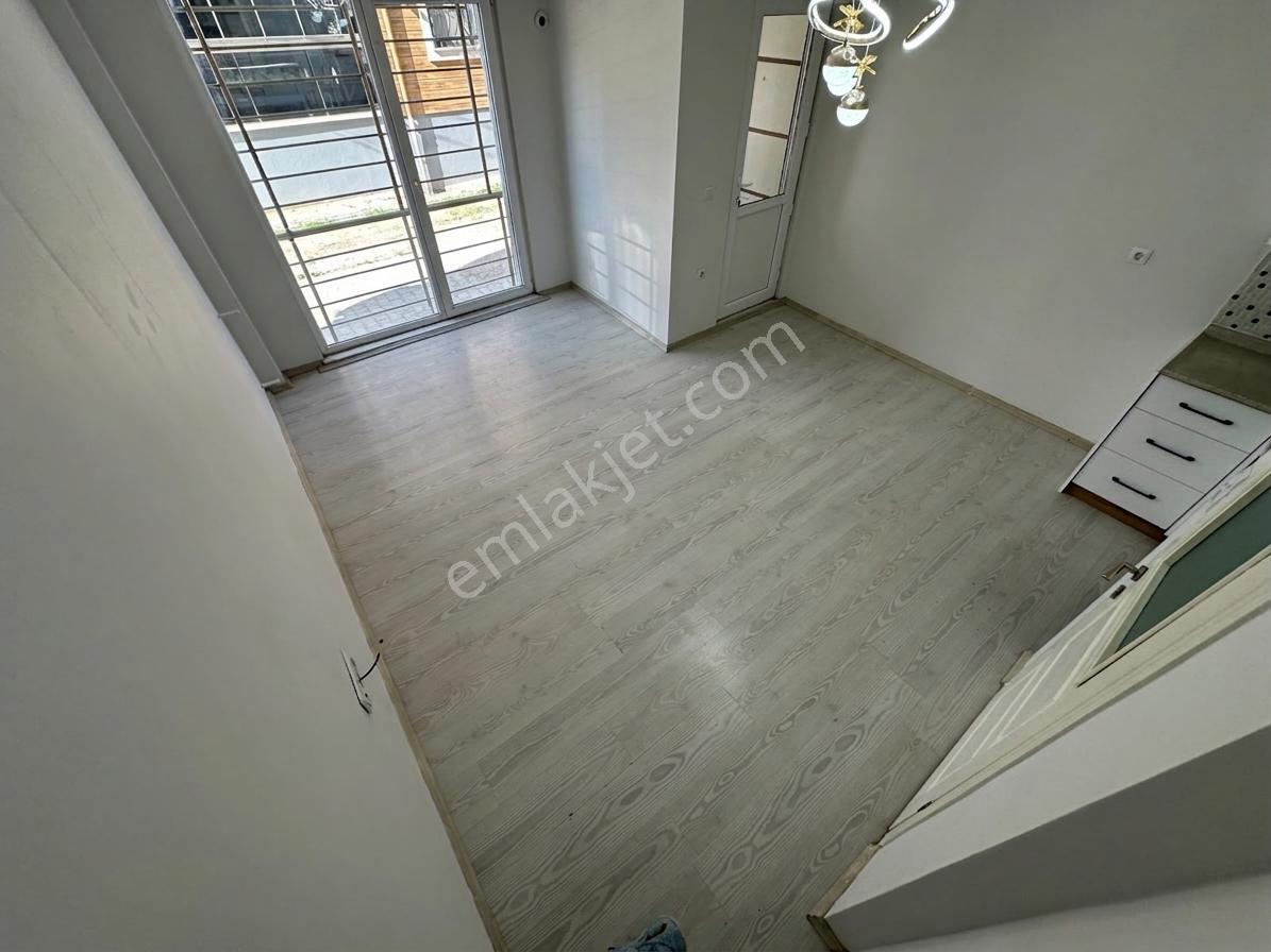 Kostak Gayrimenkul'den Akçay Merkez'de Özel Kullanımlı 2+1 Daire — fotoğraf 10
