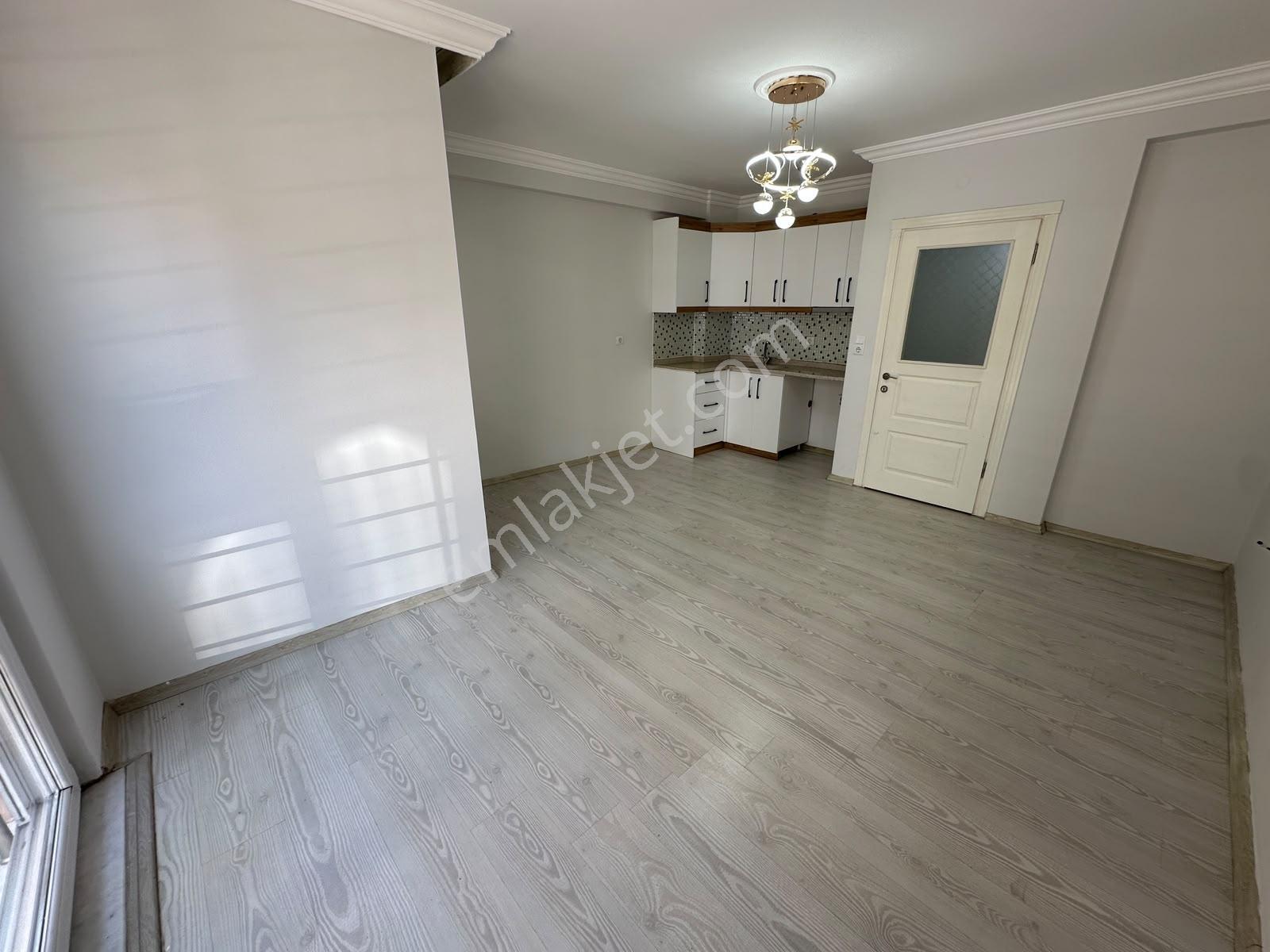 Kostak Gayrimenkul'den Akçay Merkez'de Özel Kullanımlı 2+1 Daire — fotoğraf 11
