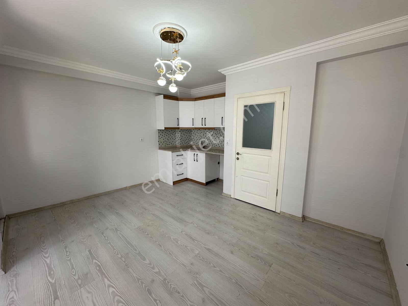 Kostak Gayrimenkul'den Akçay Merkez'de Özel Kullanımlı 2+1 Daire — fotoğraf 12