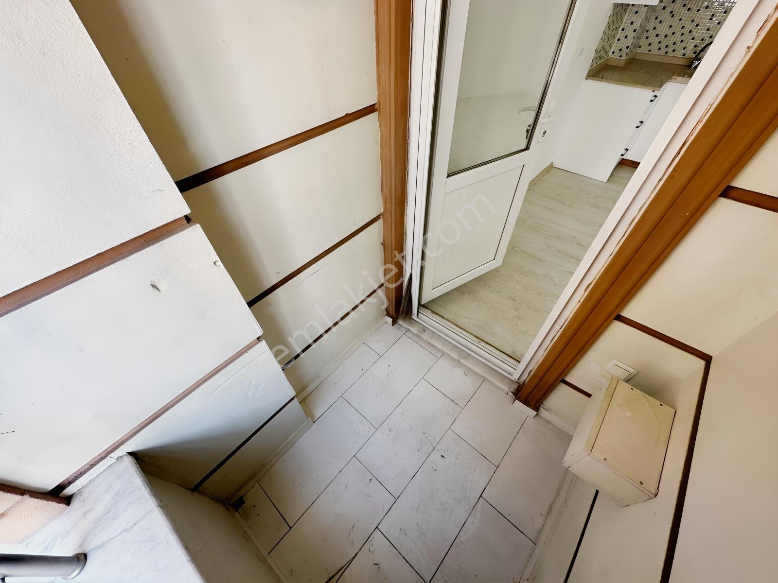 Kostak Gayrimenkul'den Akçay Merkez'de Özel Kullanımlı 2+1 Daire — fotoğraf 14