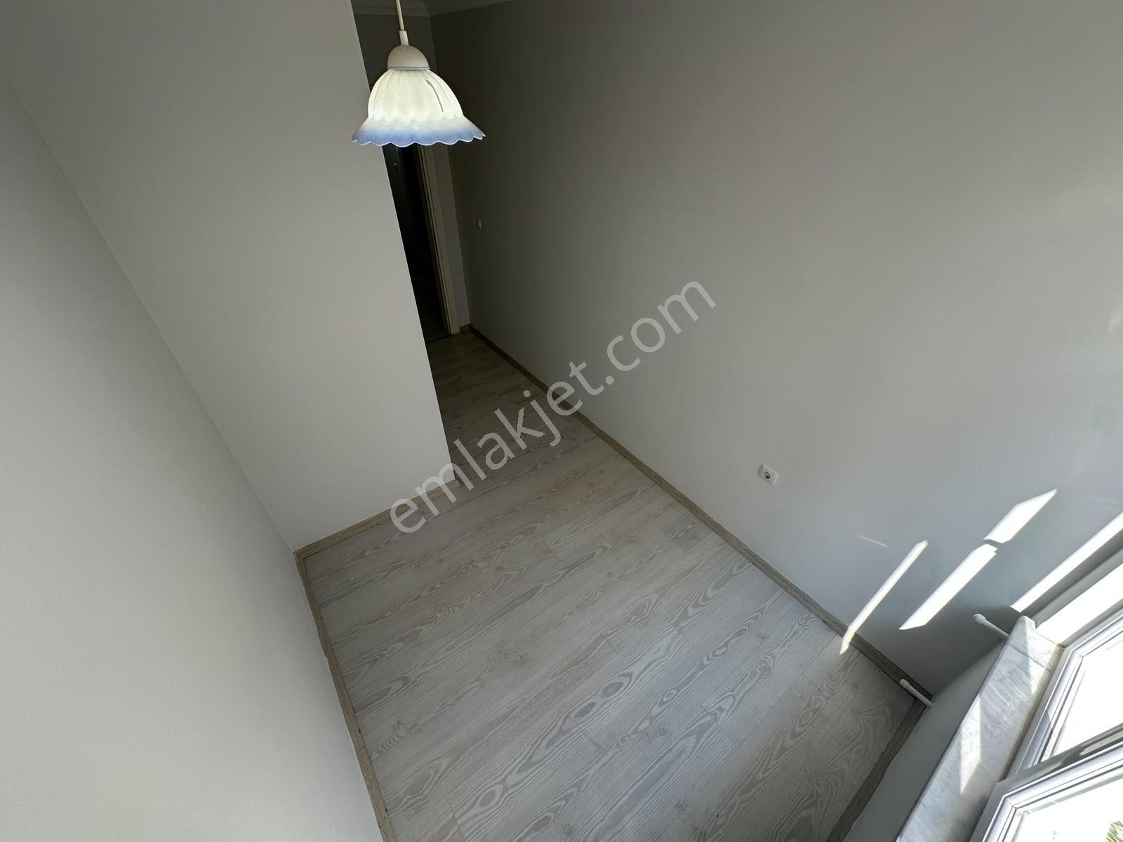 Kostak Gayrimenkul'den Akçay Merkez'de Özel Kullanımlı 2+1 Daire — fotoğraf 22