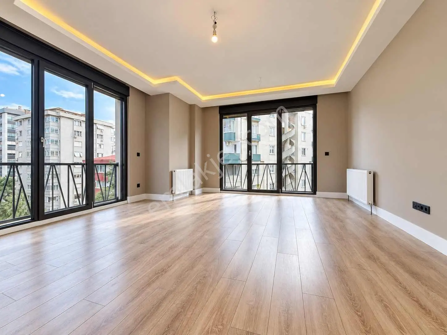 Şaşkınbakkal'da Satılık 2+1 Daire, 100m² Bağdat'a 2 Dakika — fotoğraf 4