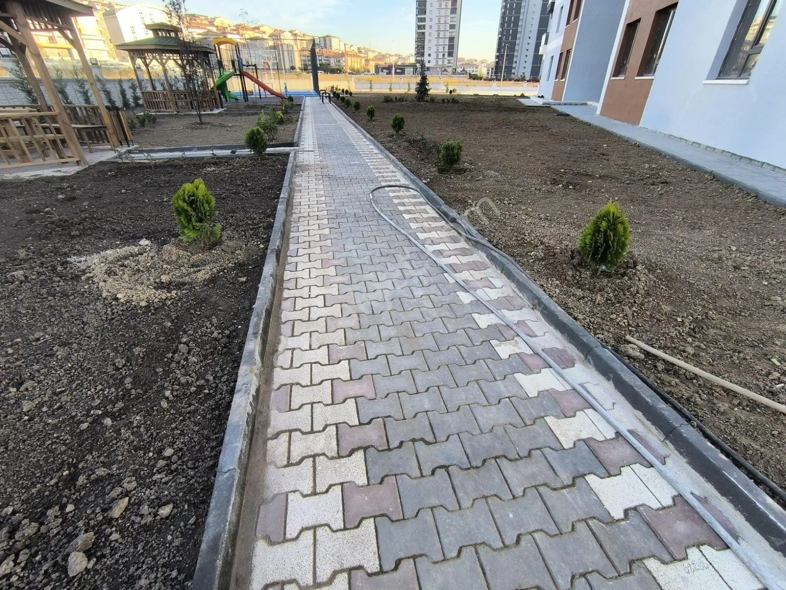 Ovacık Merkezde Harika Konum Ara Kat Ultra Lüks 4+1 Satılık — fotoğraf 28