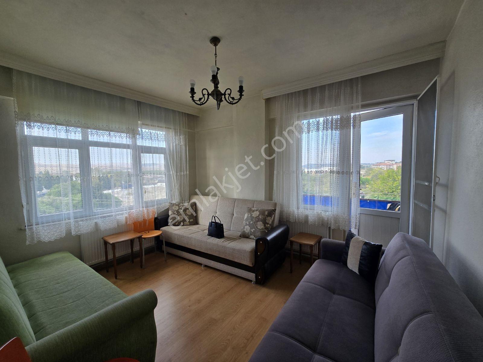 Feribot İskelesine Yakın Satılık 2+1 — fotoğraf 5