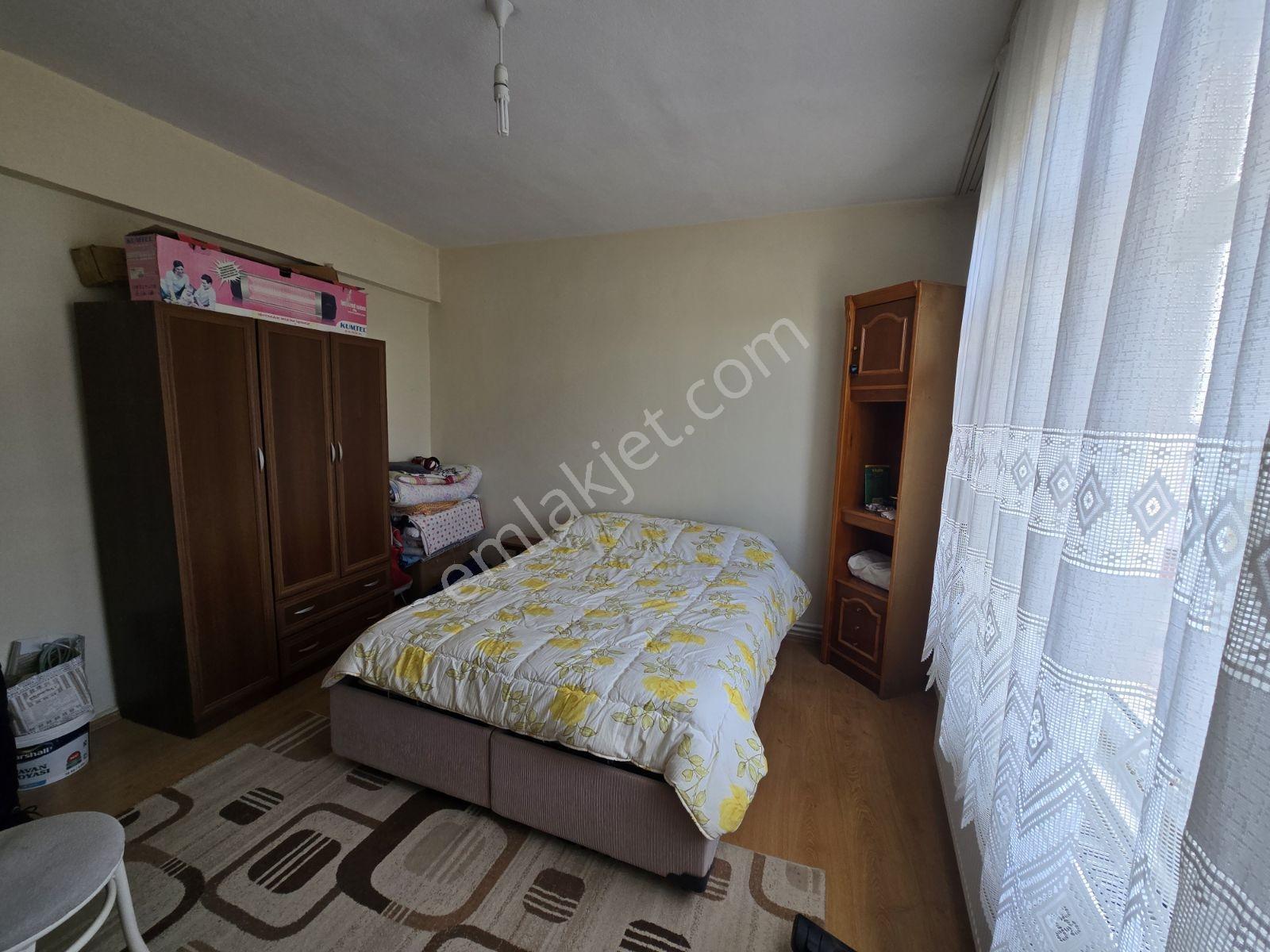 Feribot İskelesine Yakın Satılık 2+1 — fotoğraf 9