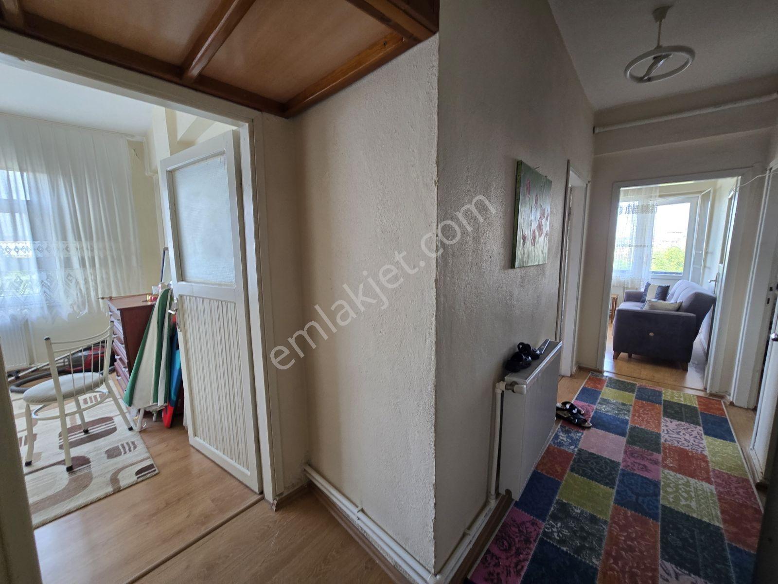 Feribot İskelesine Yakın Satılık 2+1 — fotoğraf 15