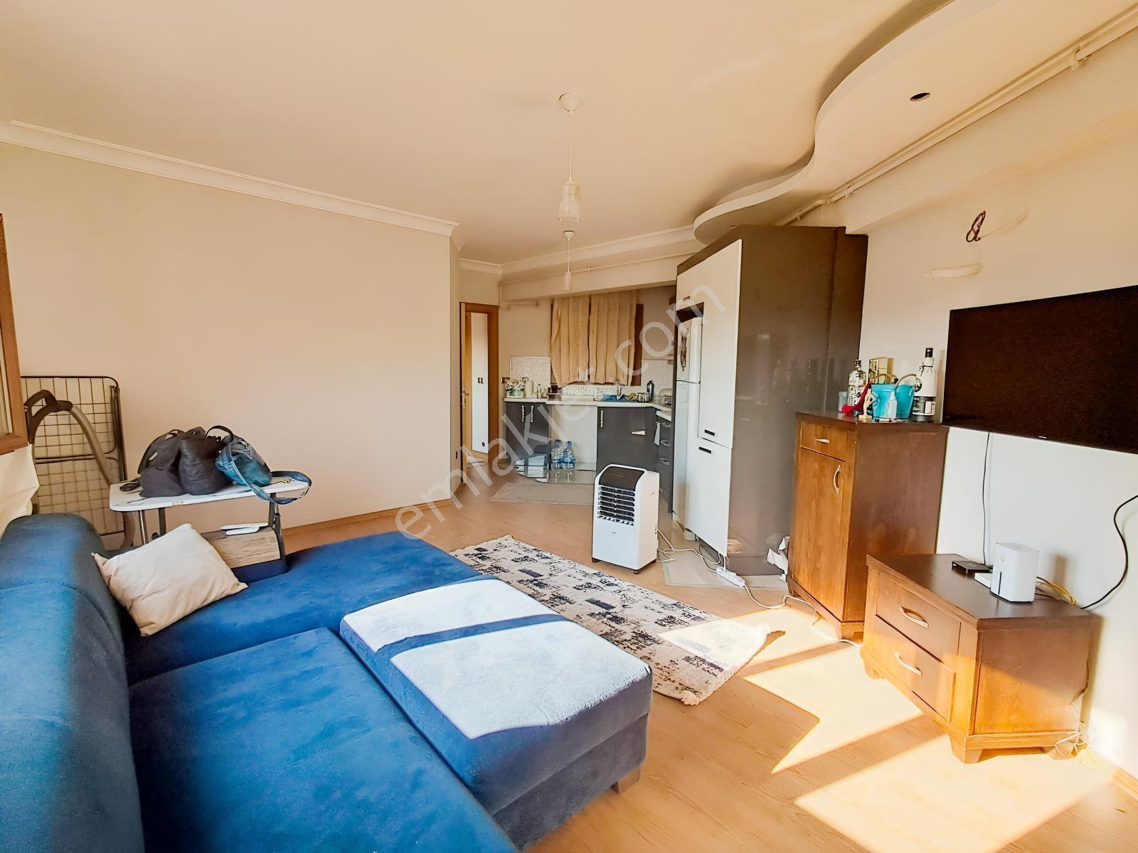 91 Karsıyaka Dedebaşında 1+1 Satılık Daire — fotoğraf 6