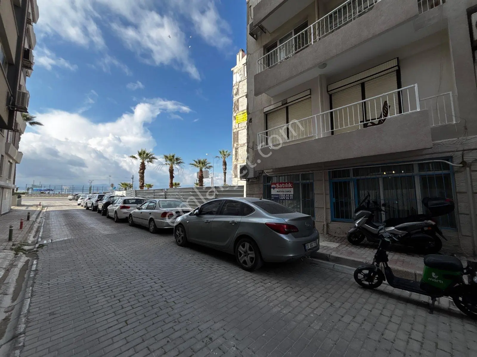 41 Karşıyaka Sahilde Denize Çok Yakın 3+1 Satılık Daire — fotoğraf 2
