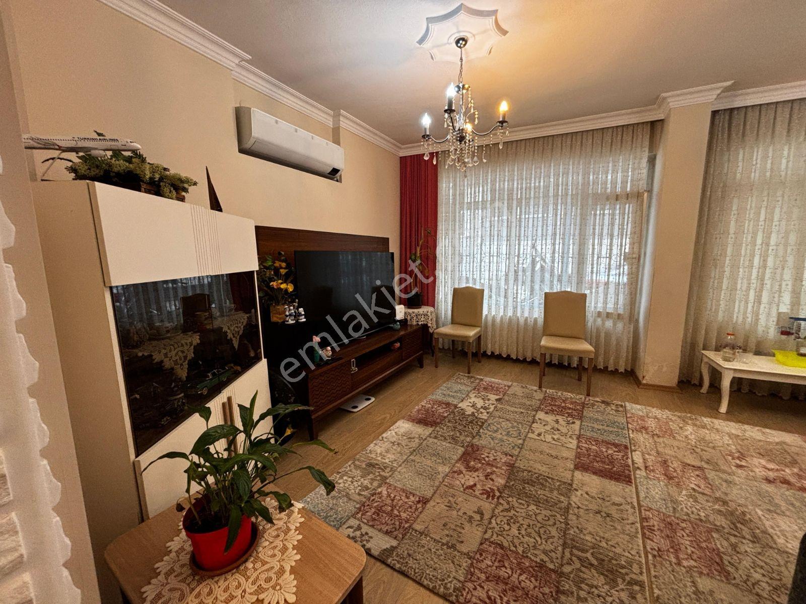 41 Karşıyaka Sahilde Denize Çok Yakın 3+1 Satılık Daire — fotoğraf 7