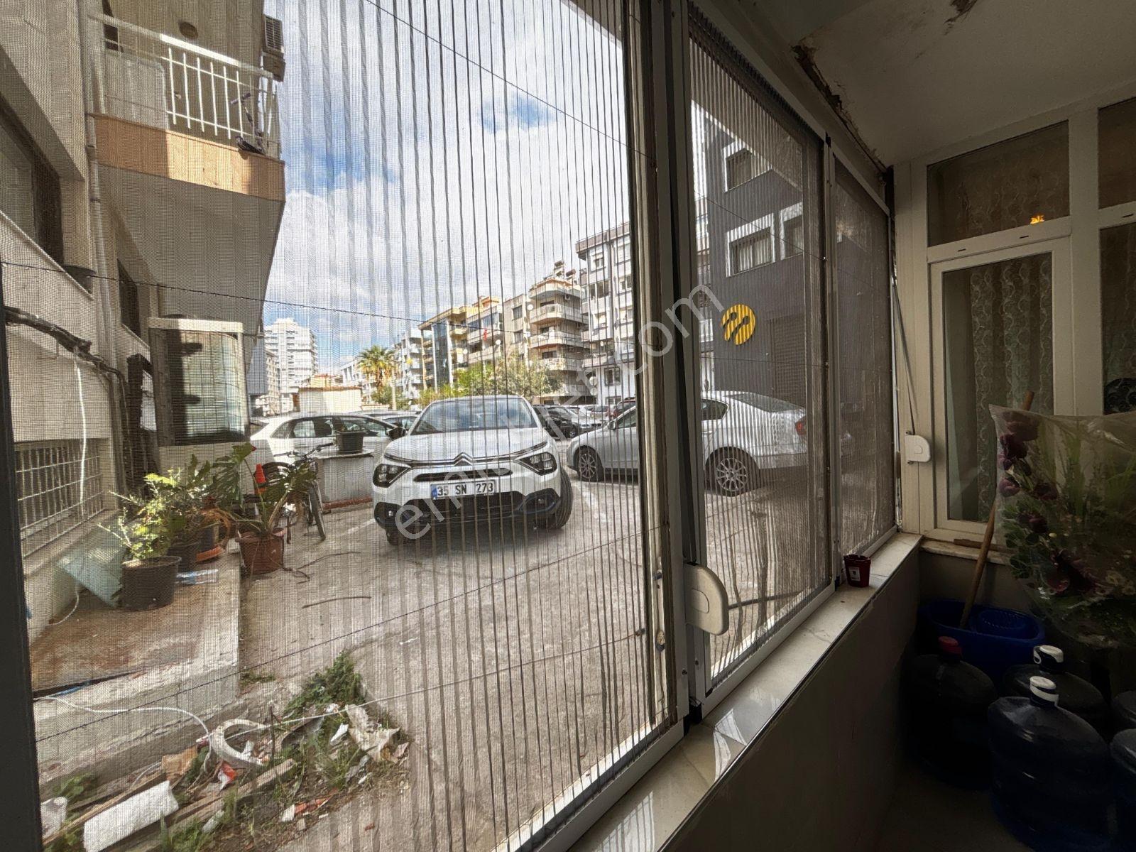 41 Karşıyaka Sahilde Denize Çok Yakın 3+1 Satılık Daire — fotoğraf 26