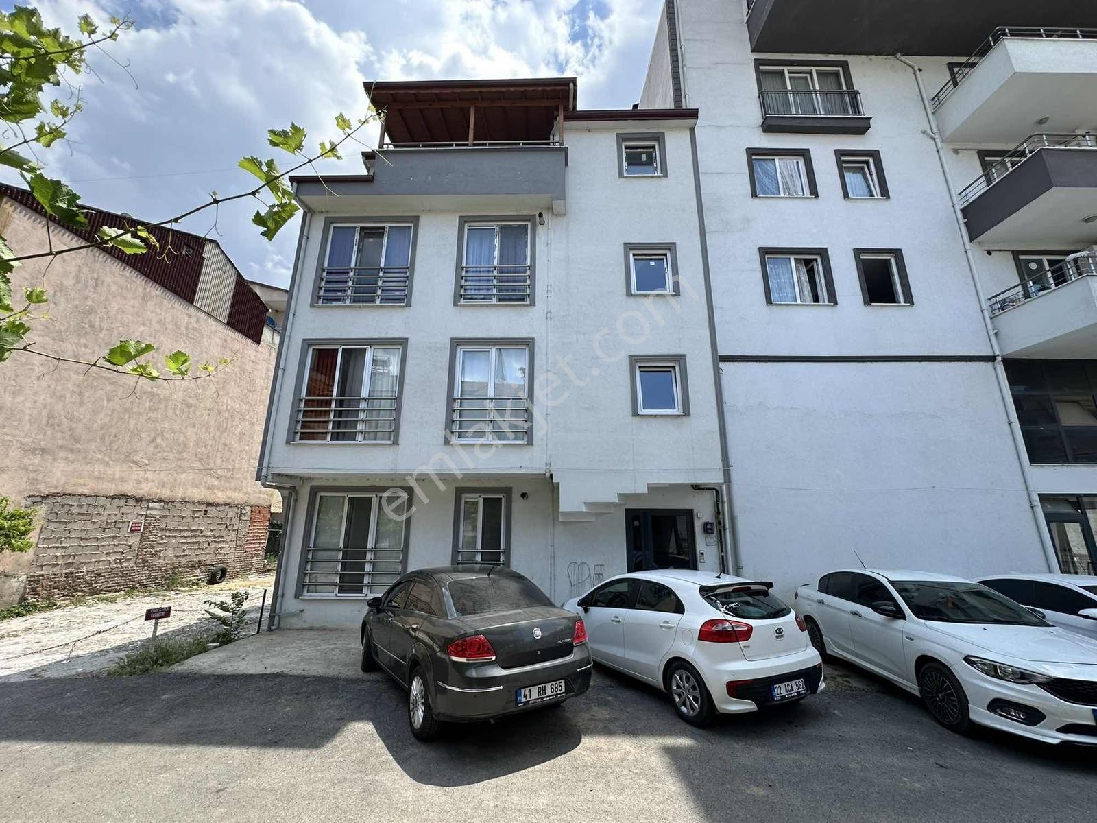 Cb-Mark'Tan İzmit Bekirderede Tramvaya Sıfır 2+1 Satılık Daire