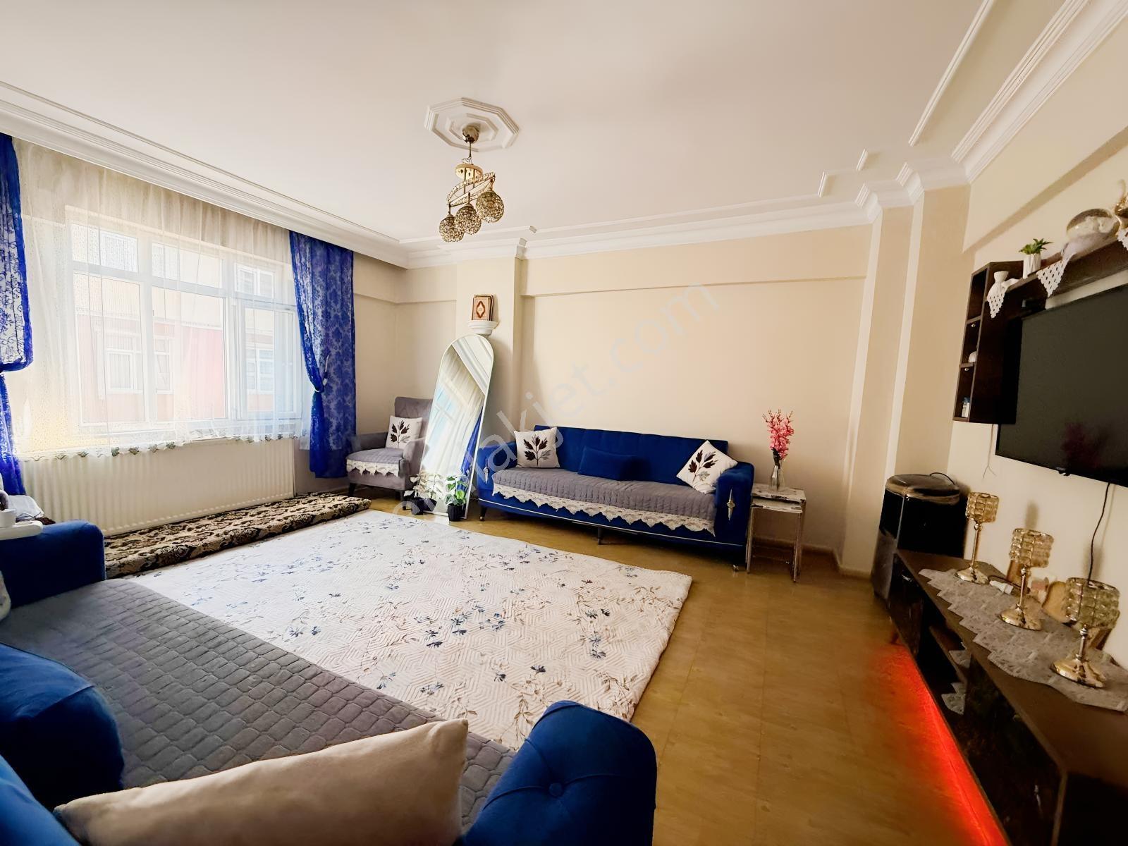 Aslı Emlak'tan Merkezi Konumda 2+1 Ara Kat Satılık Daire — fotoğraf 2