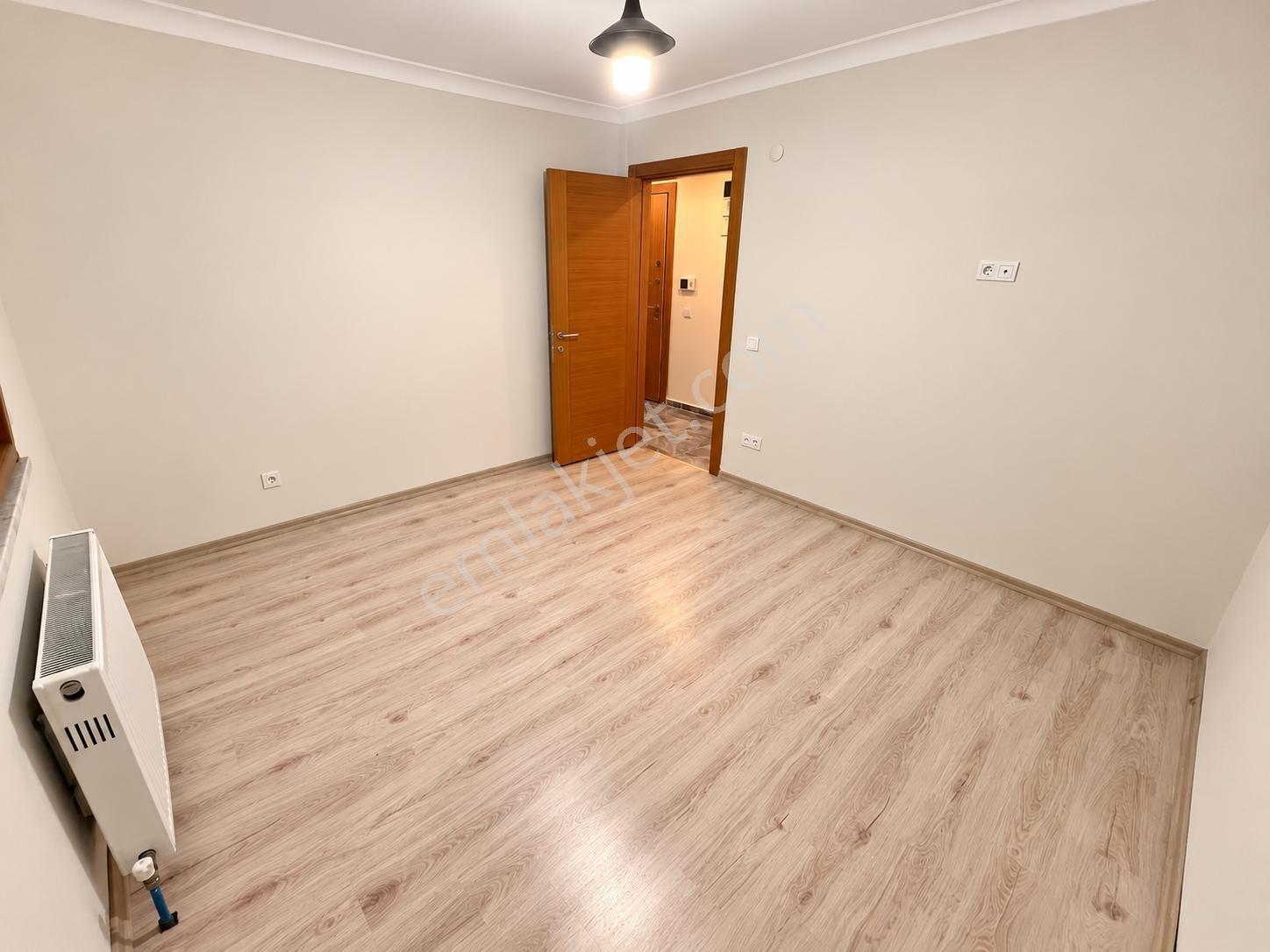 İdealtepe'de Sahil Ve Marmaraya 5 Dk Emsalsiz Geniş Teraslı 2+1 — fotoğraf 14