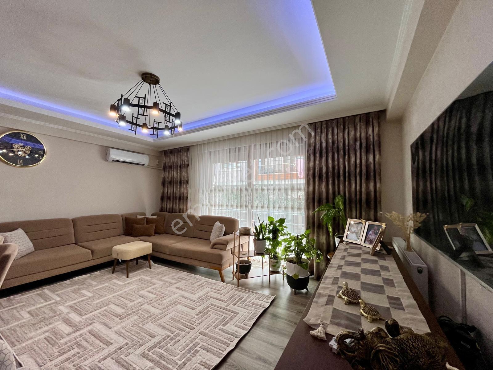 40 Dedebaşı 125 M² 3 Cepheli Satılık Daire — fotoğraf 2