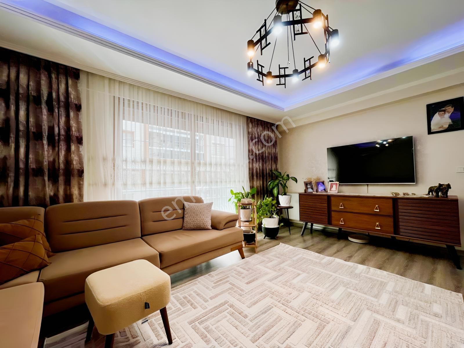 40 Dedebaşı 125 M² 3 Cepheli Satılık Daire — fotoğraf 8