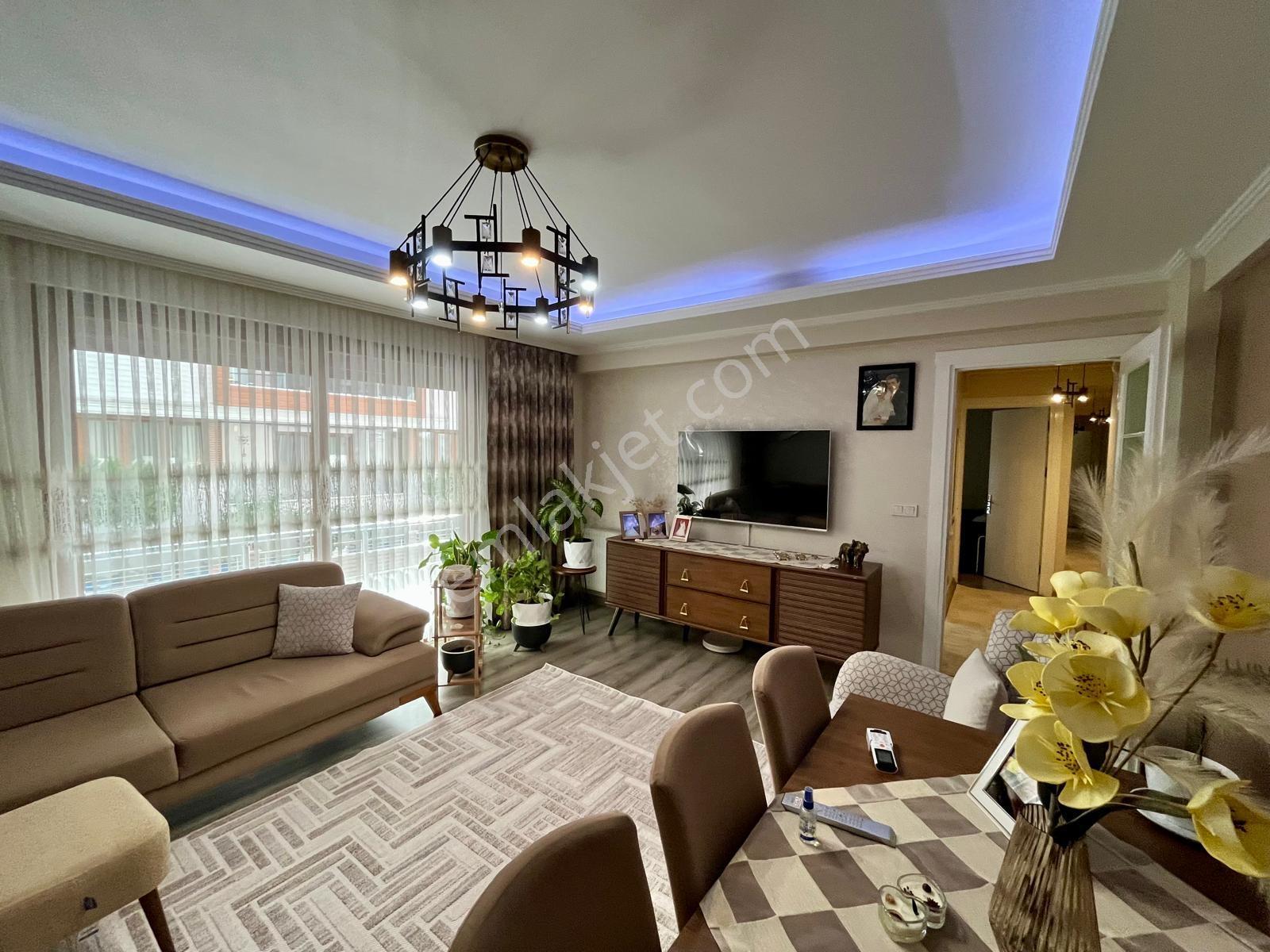 40 Dedebaşı 125 M² 3 Cepheli Satılık Daire — fotoğraf 10